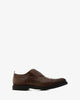 Herrenschuhe im oxford-stil aus braunem leder