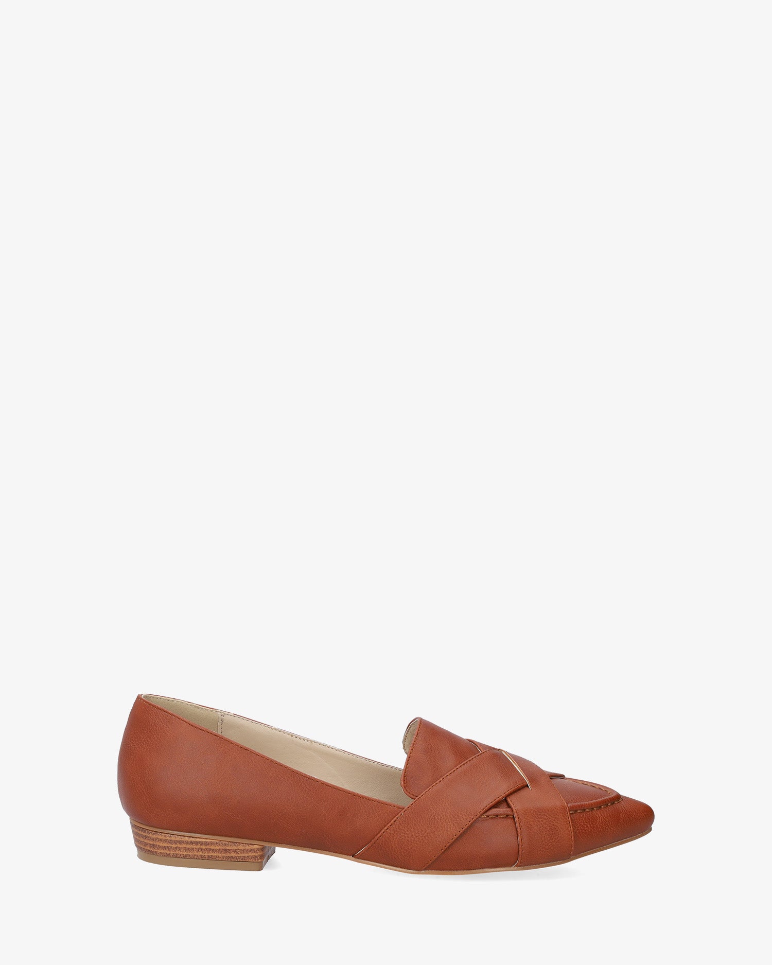 Pointed toe loafers in brown faux leather1