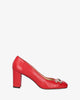 Vintage style heeled shoes in red leather
