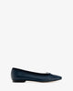 Flache ballerinas aus blauem leder