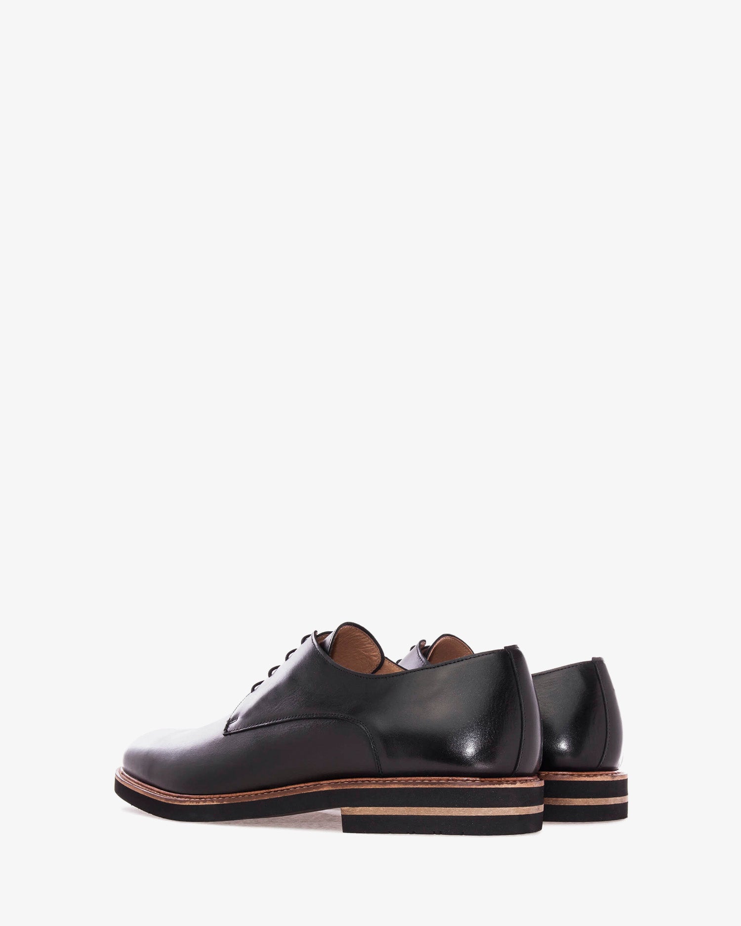 Zapato en cuero negro
