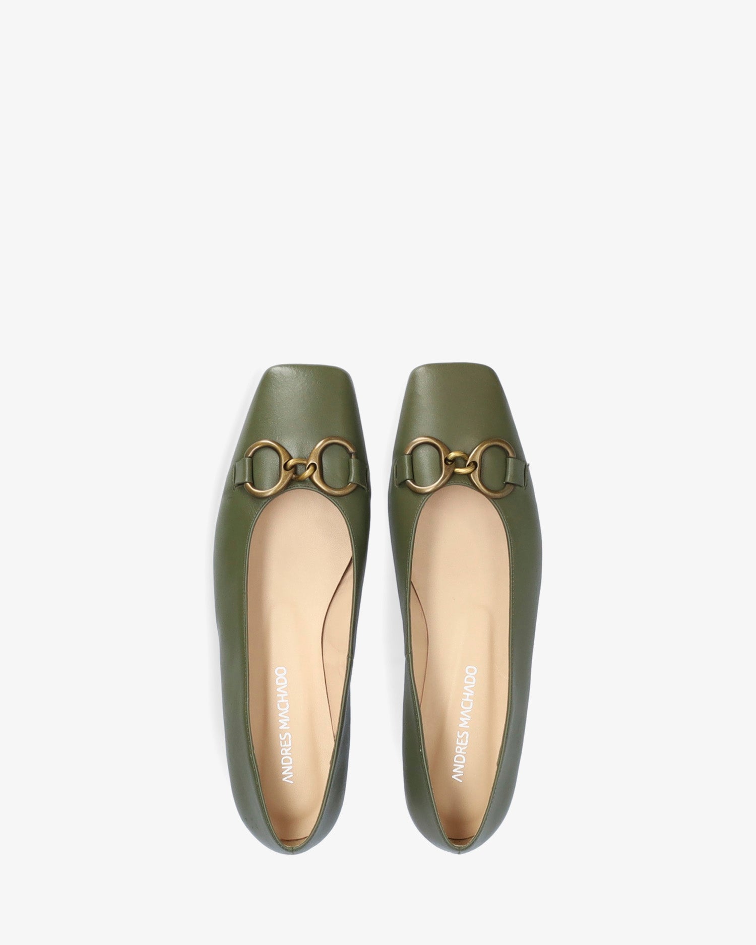 Bailarina en piel de color kaki punta cuadrada