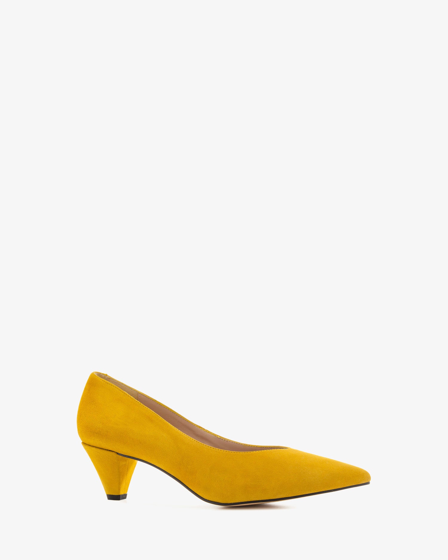 Fine tip mustard suede court shoes