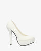 Weiße plateau pumps aus lederimitat. 14 cm absatz und 3 cm plateau.