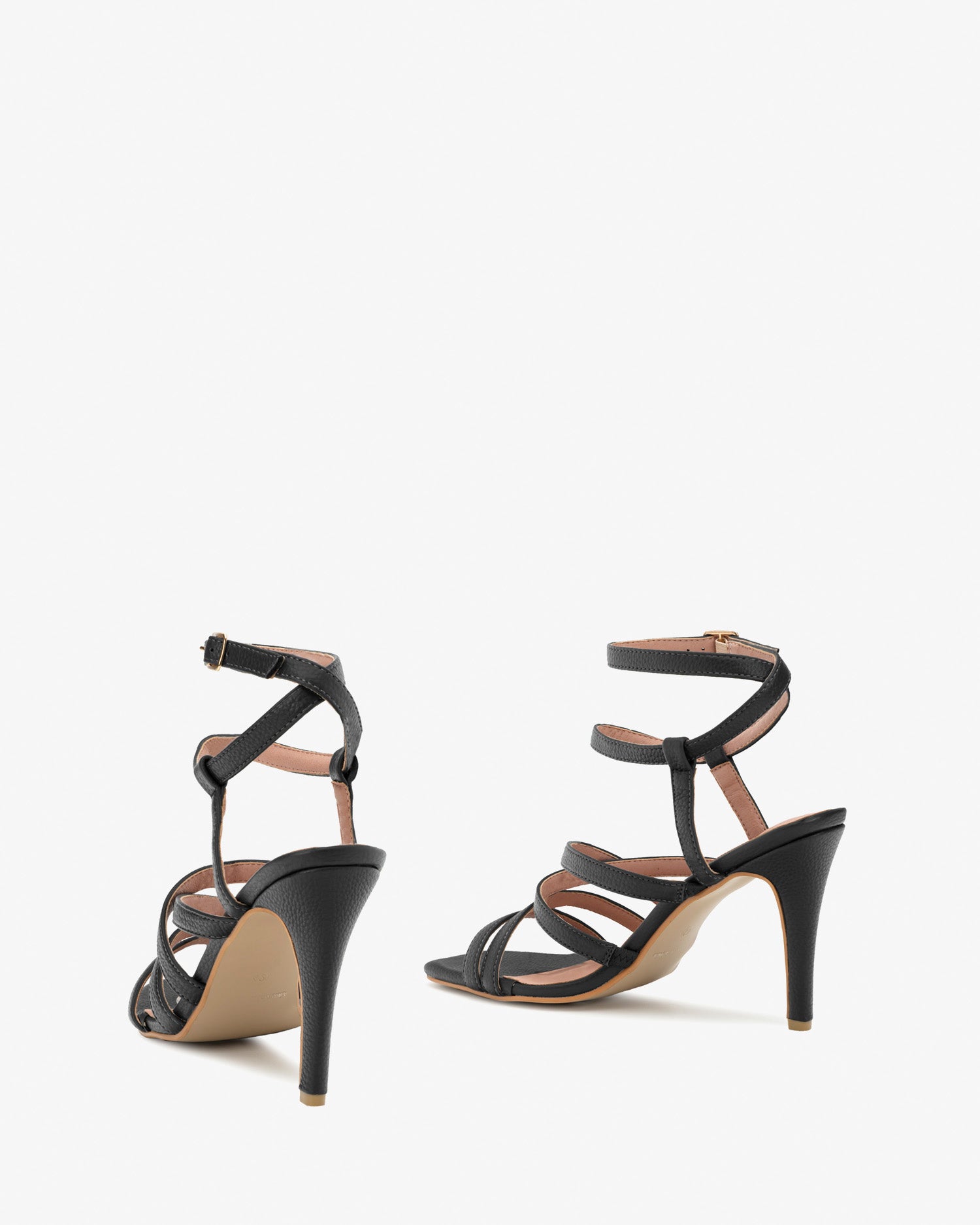 Sandales en soft noir à lanières