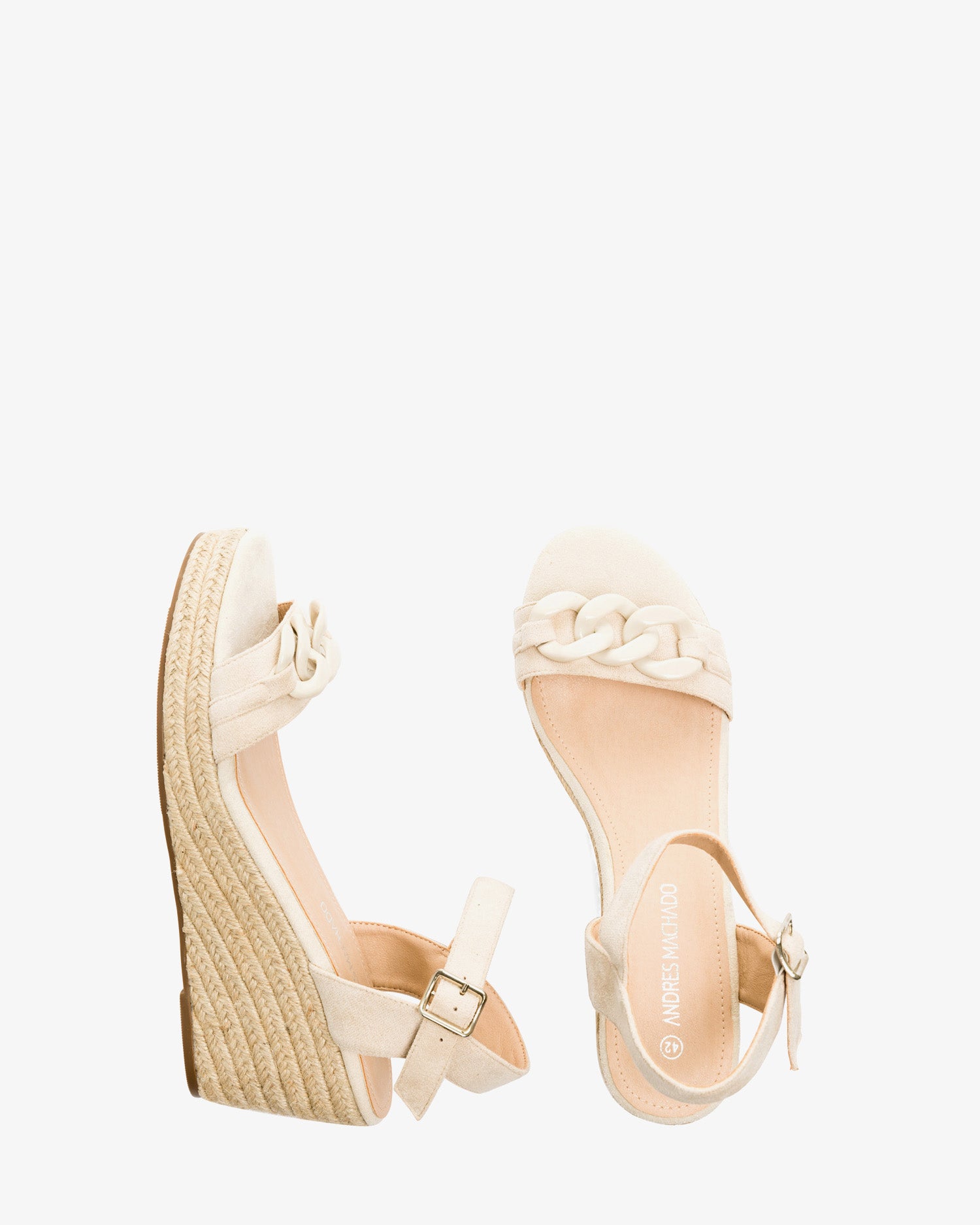 Alpargatas en símil ante crema con cuña en yute