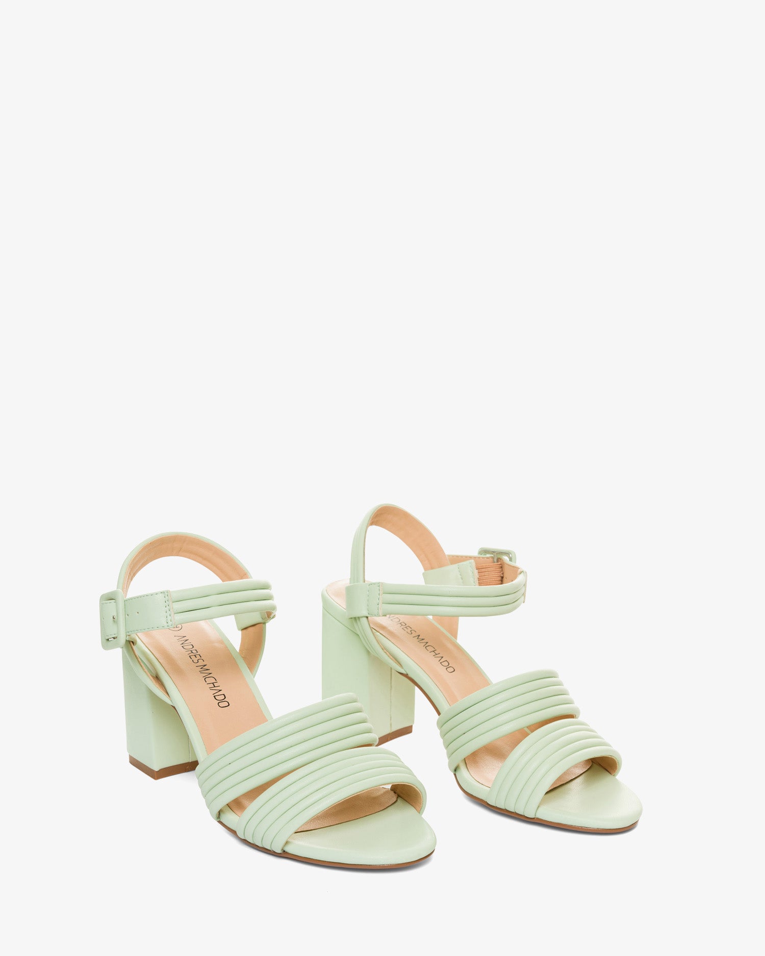 Sandalia en soft color menta