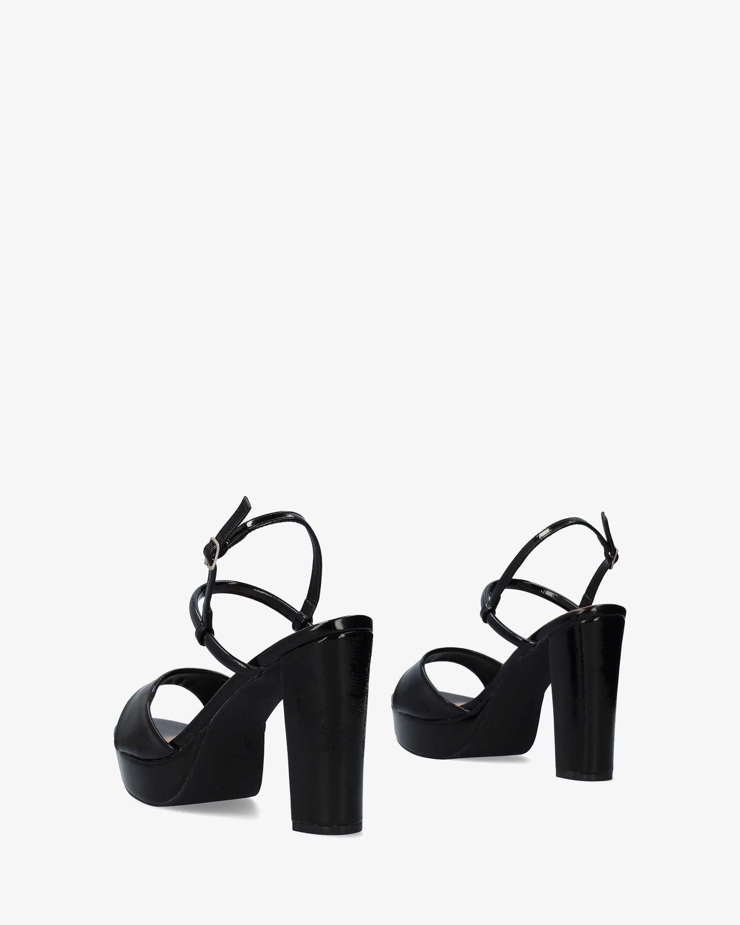 Sandale en vernis noir à talon large et haut