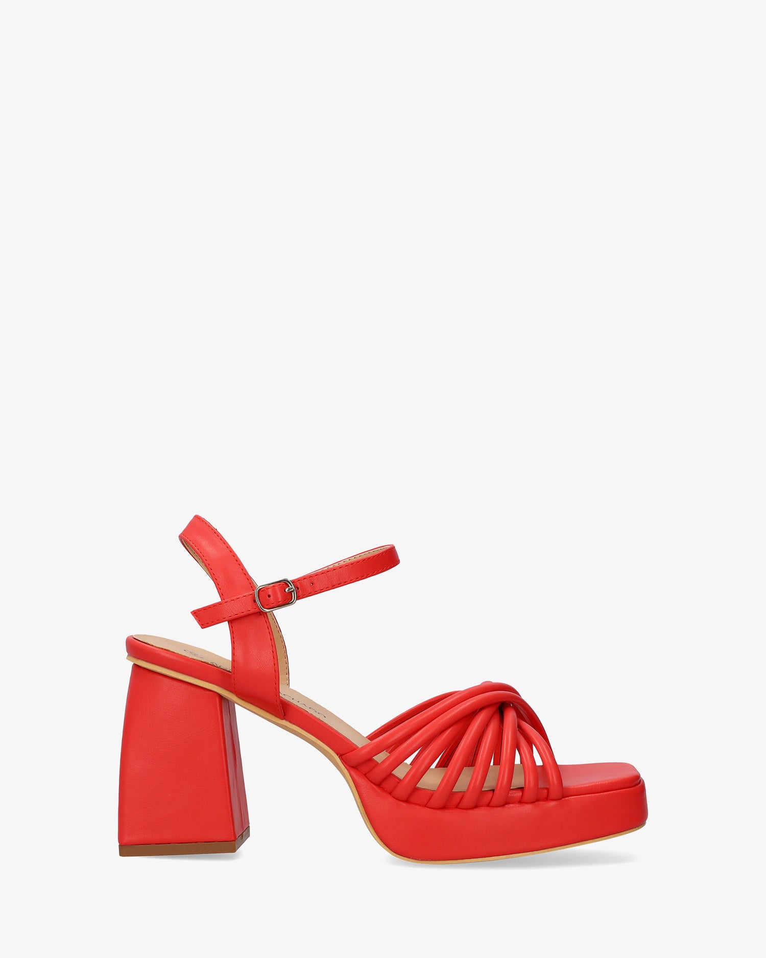Sandalia en soft coral con tacón ancho y plataforma