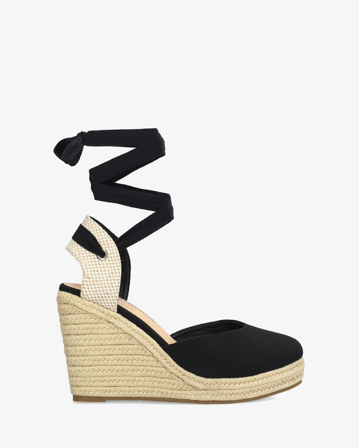 Sandalia de cuña negro con lazada ajustable