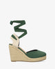 Sandalia de cuña verde con lazada ajustable