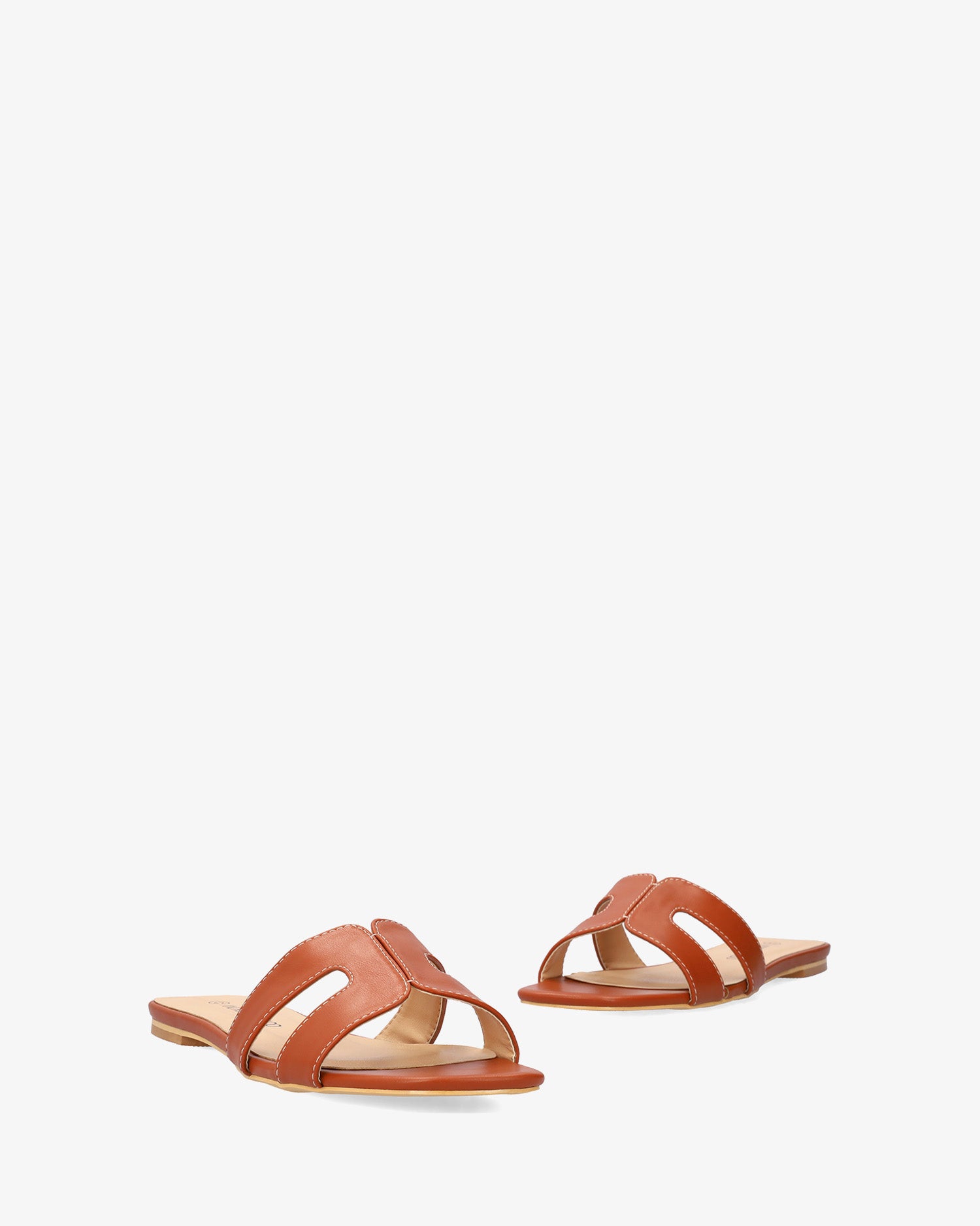 Sandalia plana en soft marrón