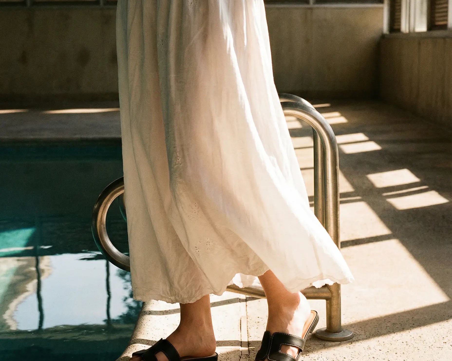 Sandalia plana en soft negro