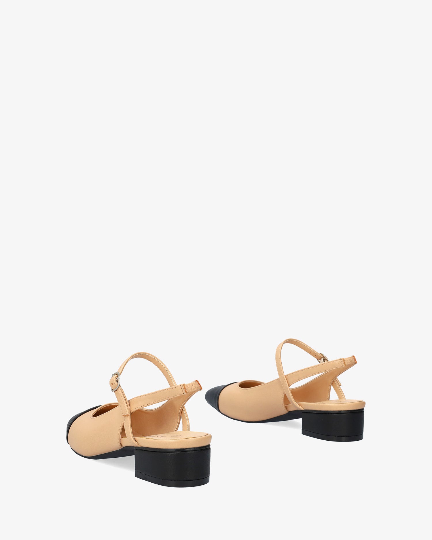 Rounded-toe slingback court shoe in soft beige