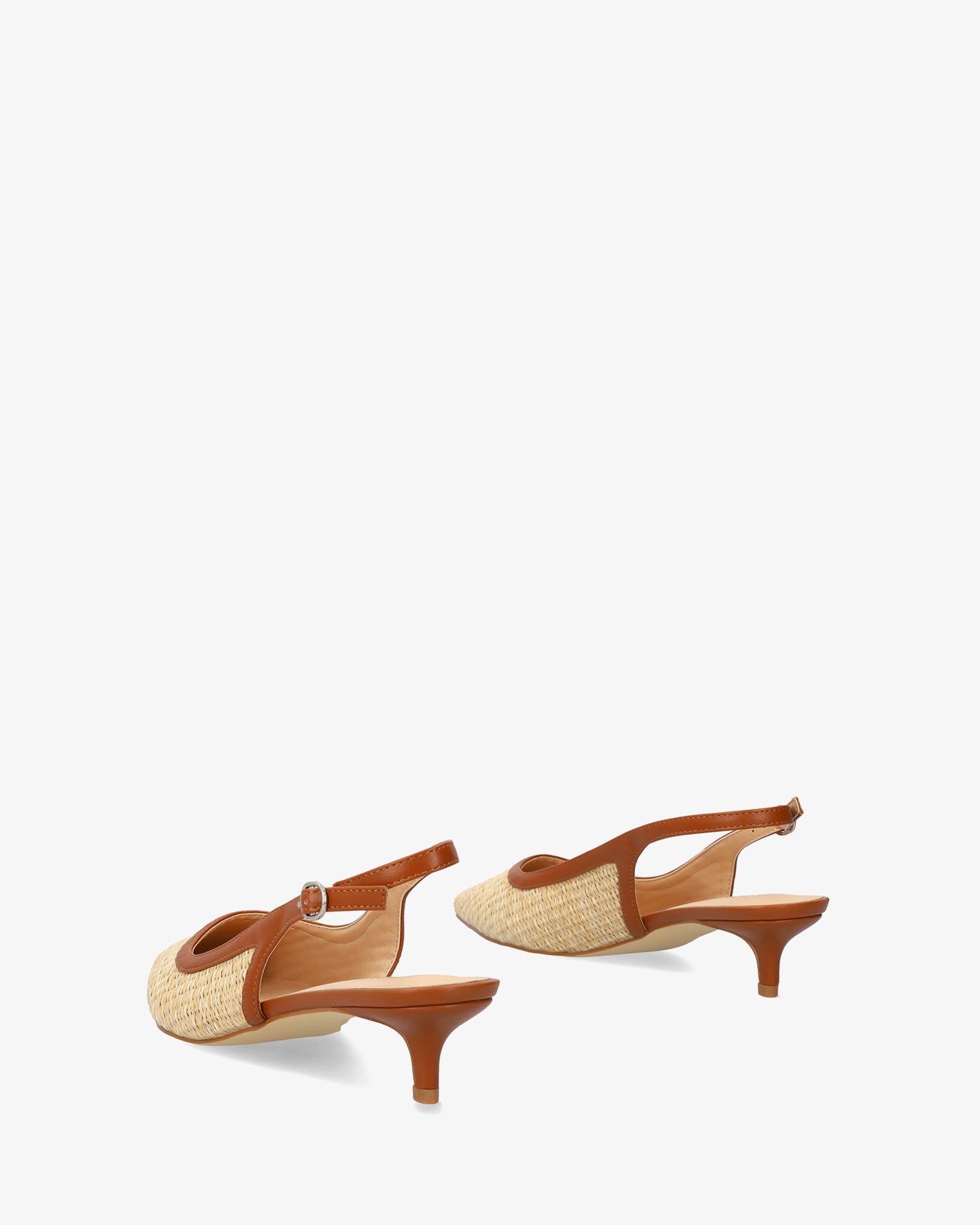 Pointed-toe slingback court shoe in raffia camel