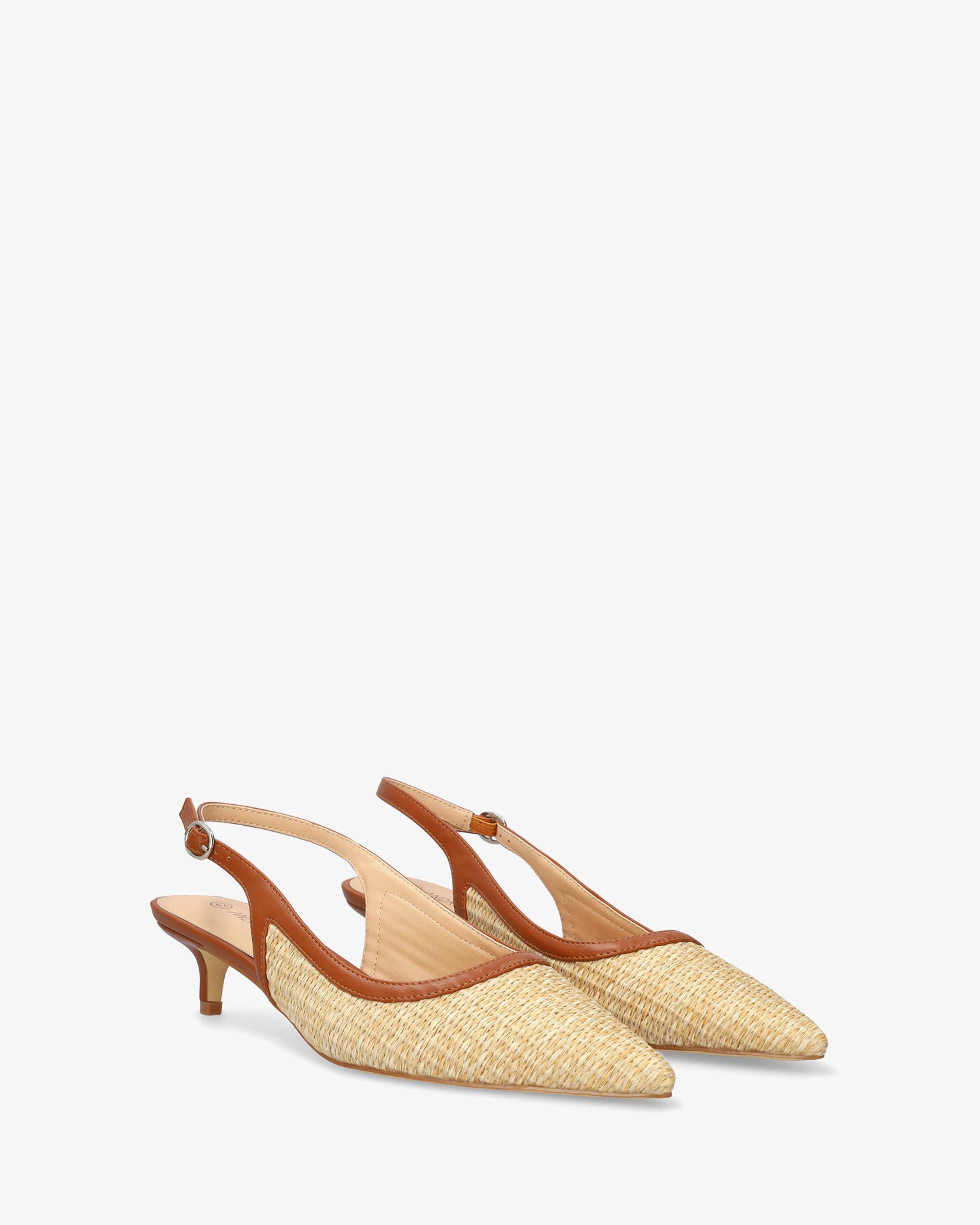 Pointed-toe slingback court shoe in raffia camel