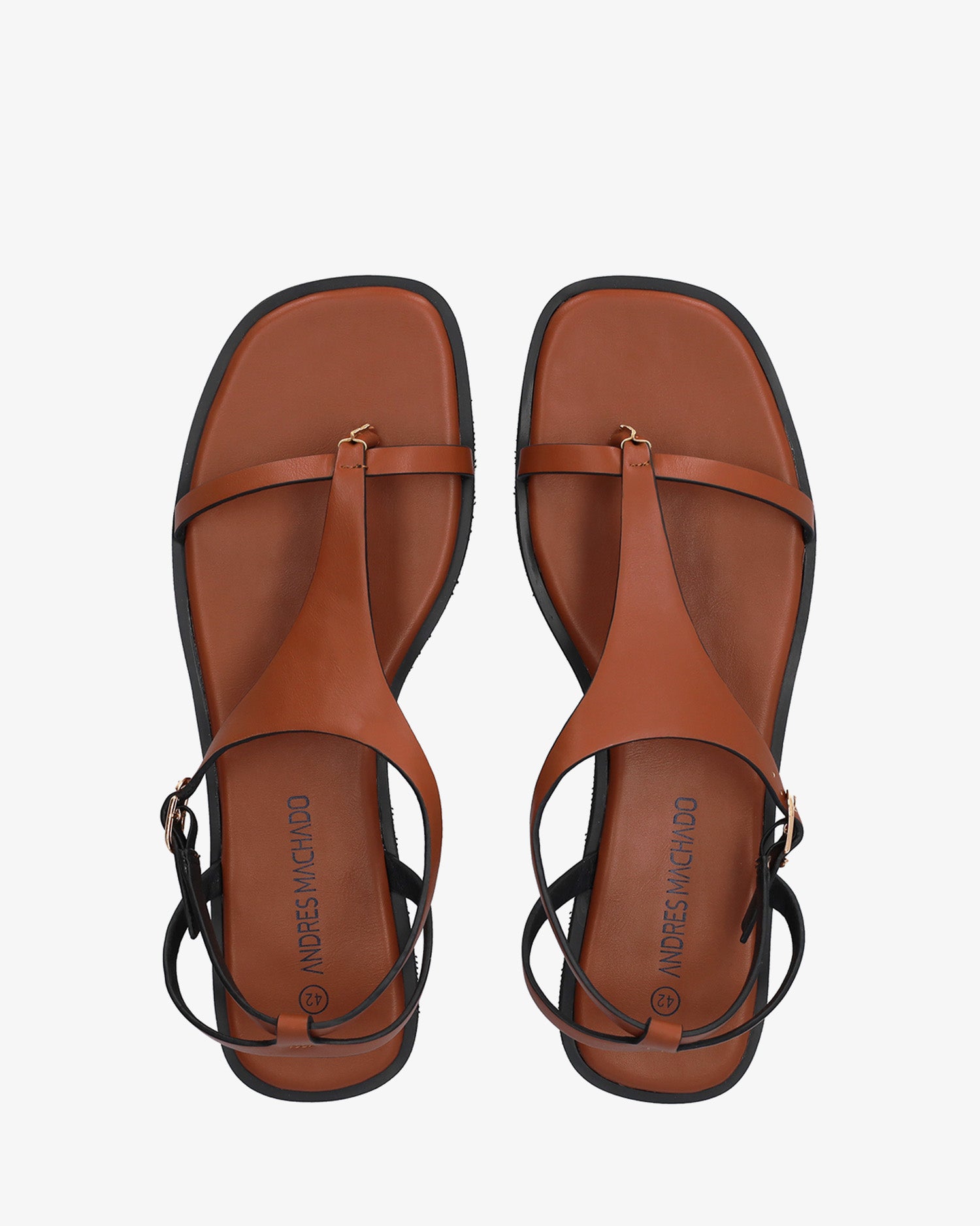 Sandalia plana en soft marron