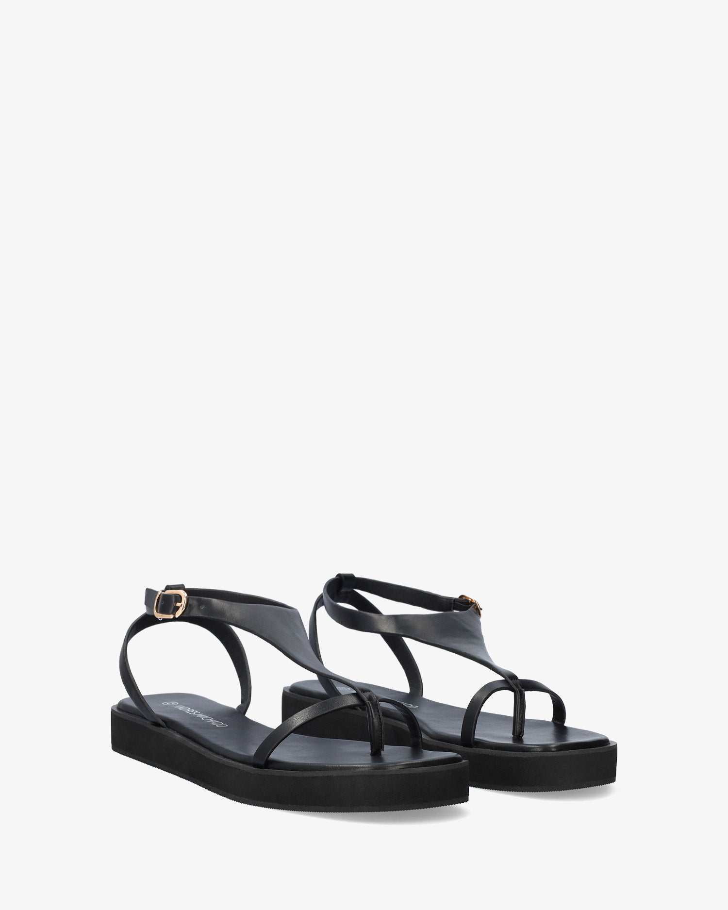 Sandalia plana en soft negro