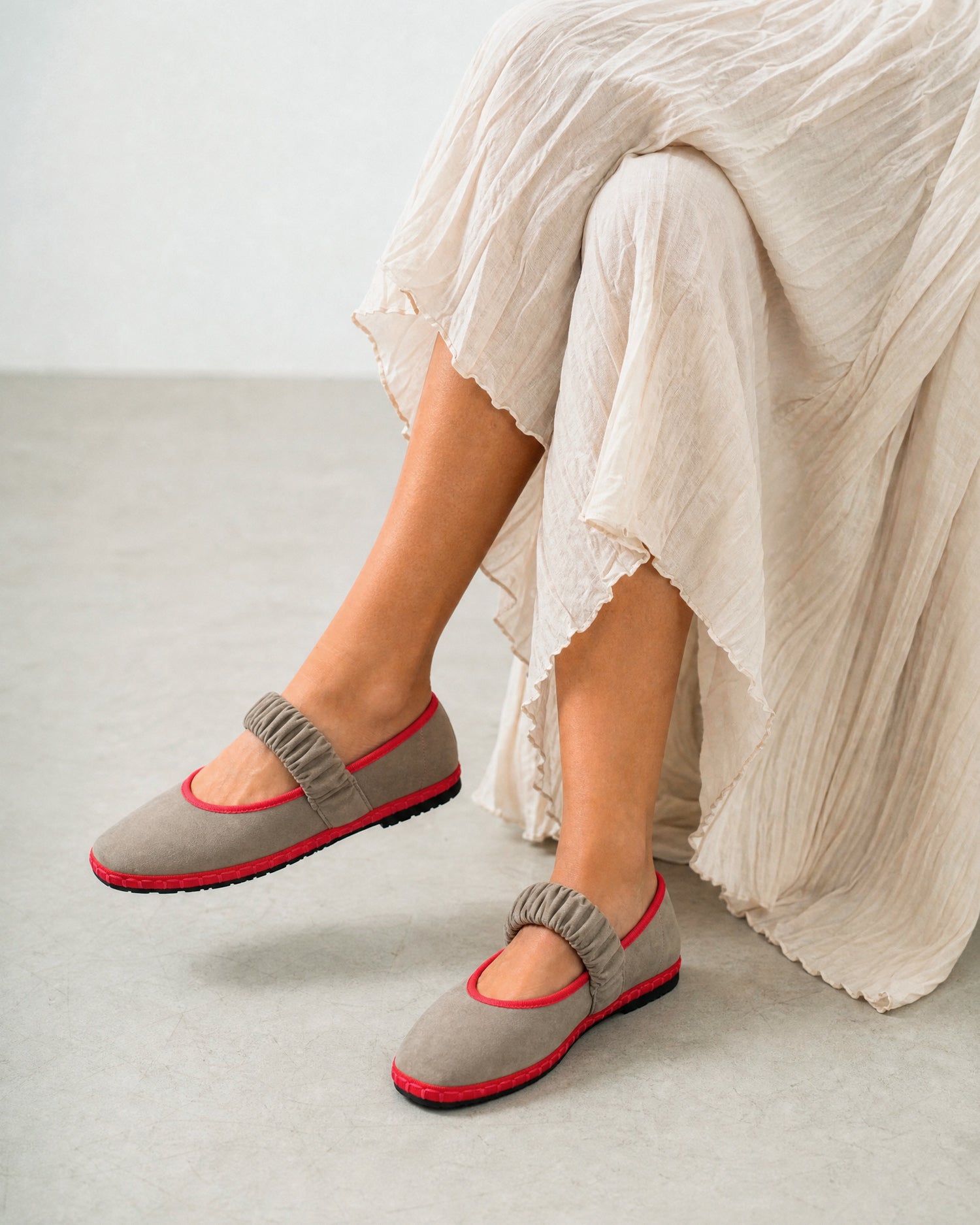 Velvet ballerina flats in stone gray 