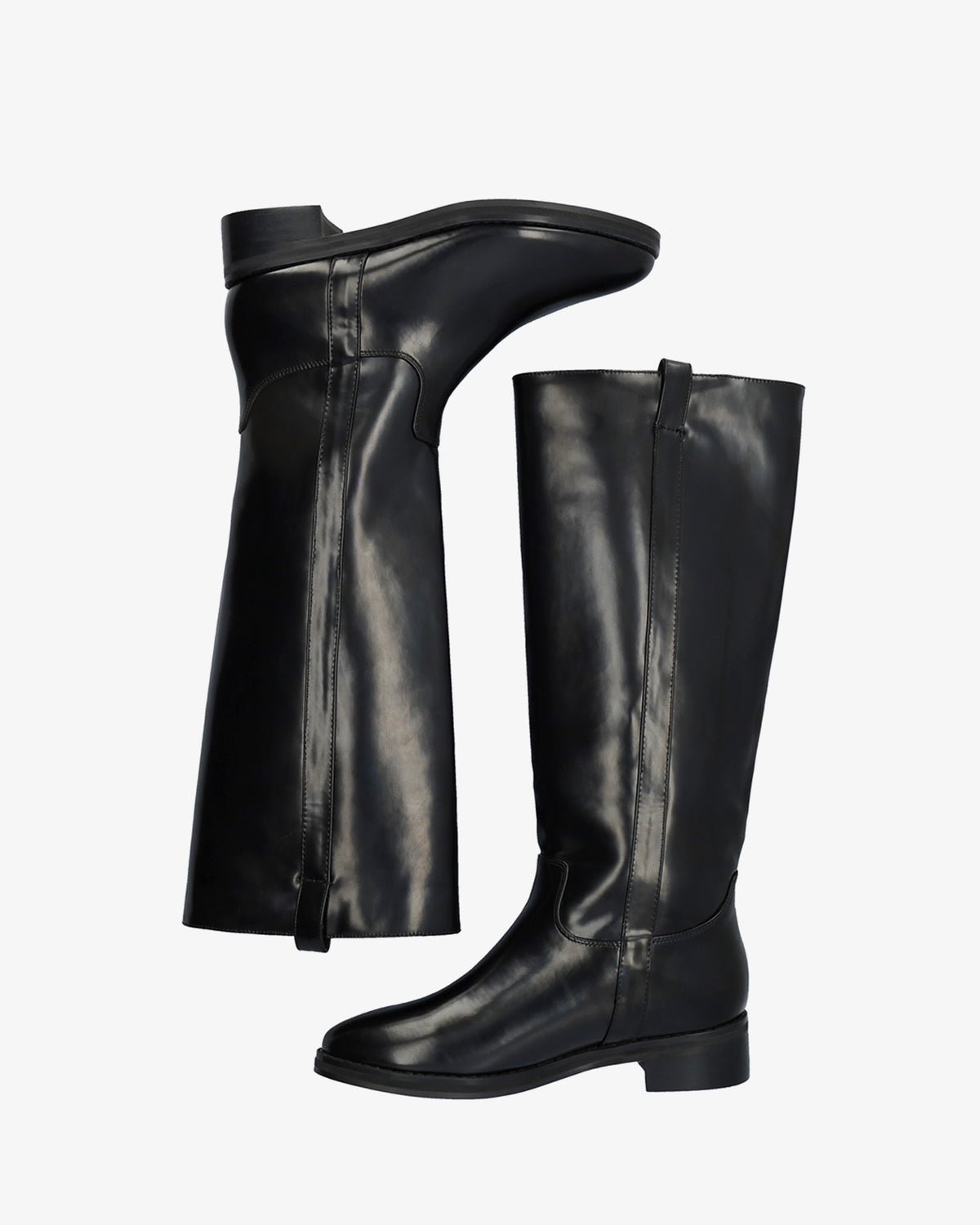 Hoher Stiefel aus schwarzem Softmaterial. 