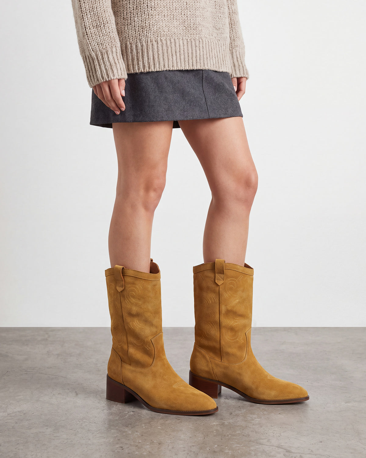 High-shaft ankle boot in a combination of camel suede 