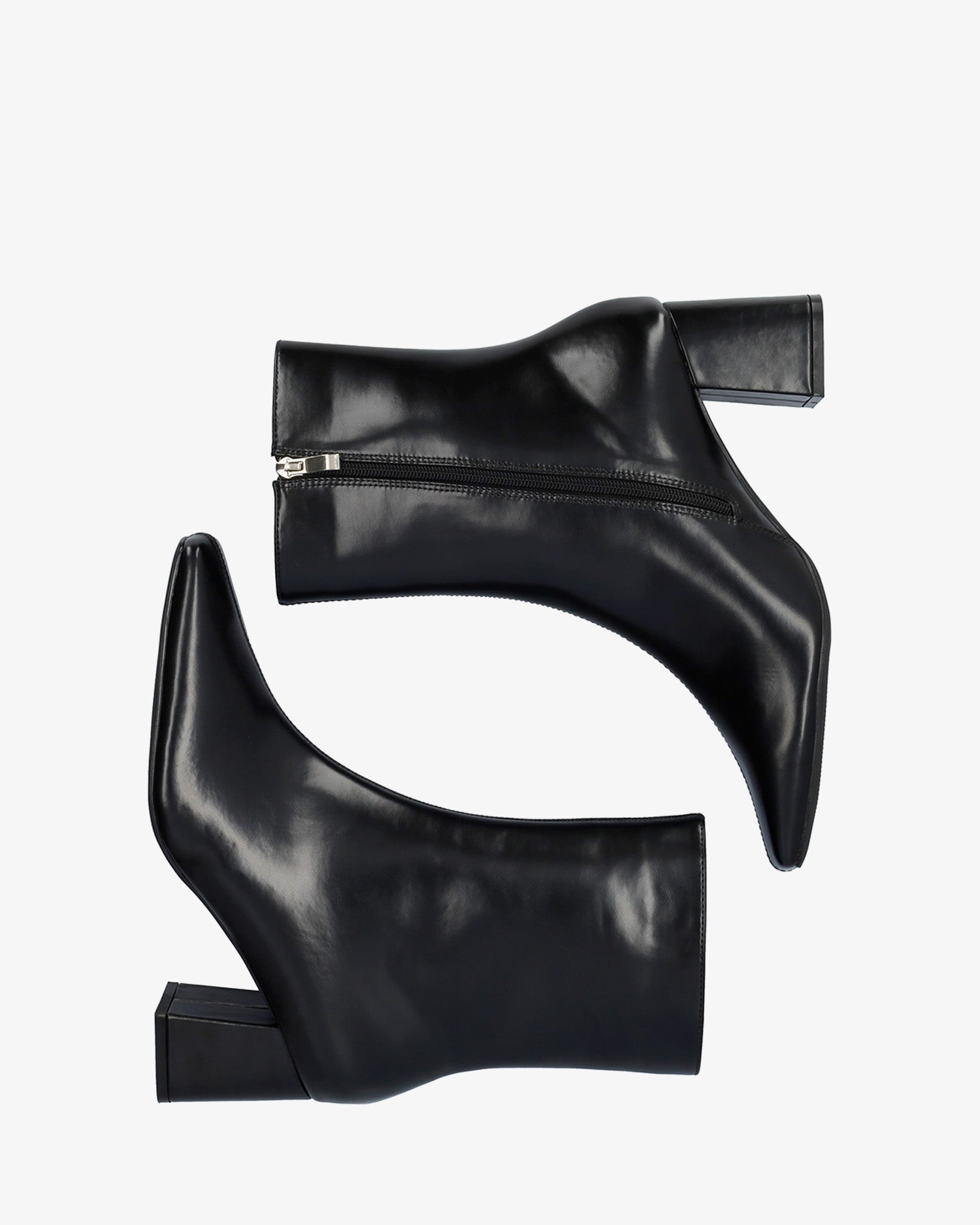 Stivaletto con tacco in soft nero 