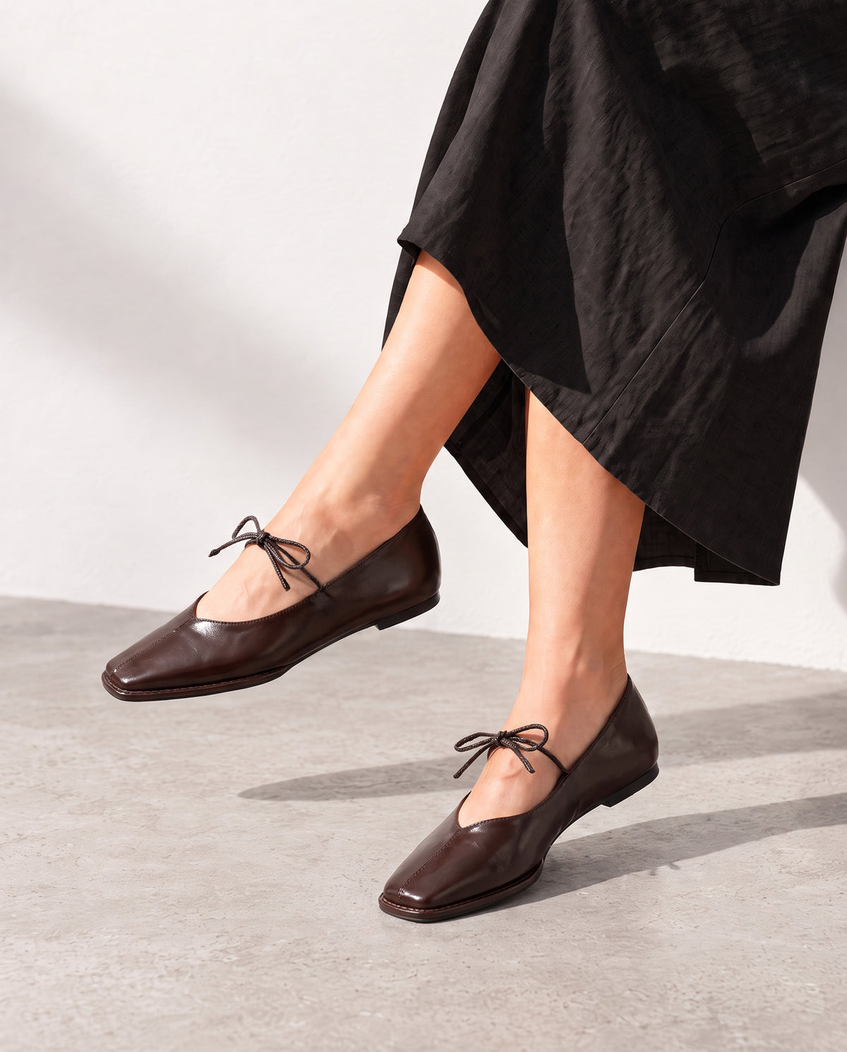 Ballerine plate en satin doux bordeaux 