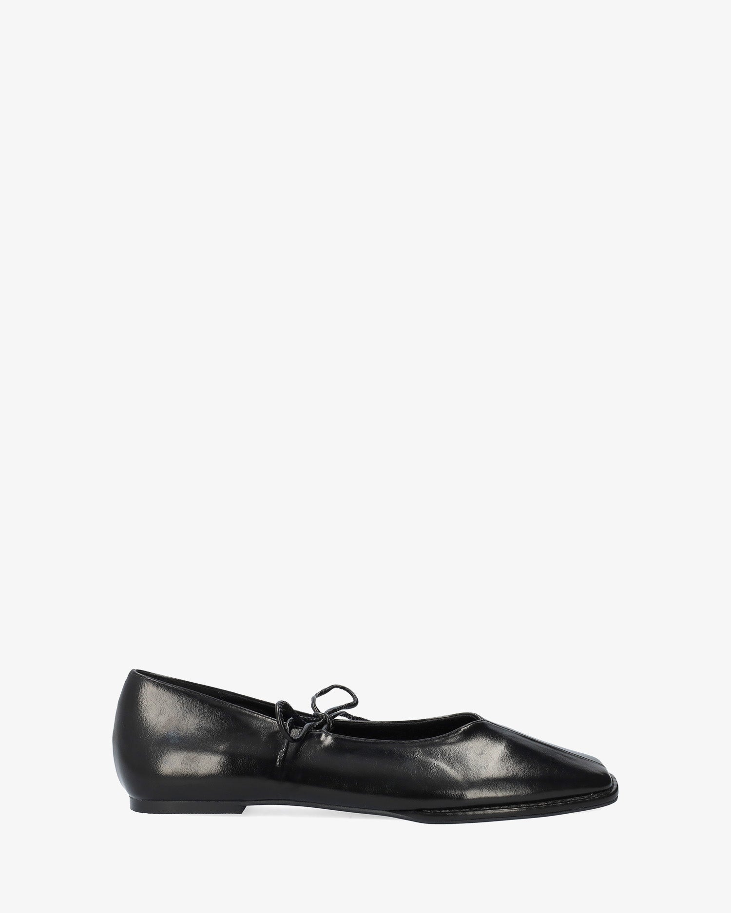Flache Ballerina aus schwarzem Soft-Satin 
