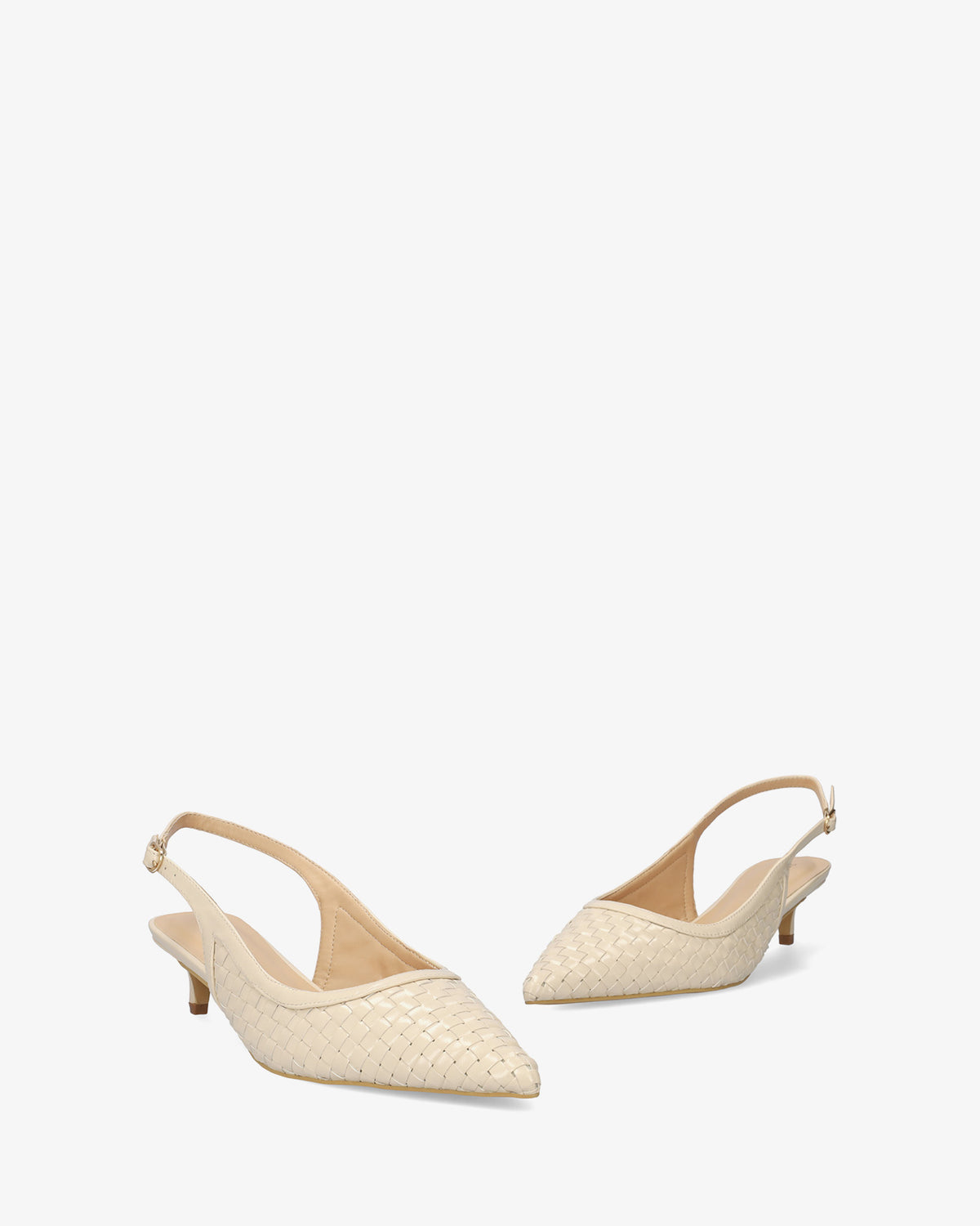 Open-back court shoe in ivory woven soft leather 