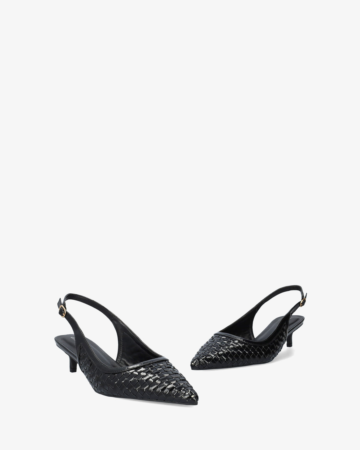 Slingpumps aus weichem geflochtenem Material in Schwarz 