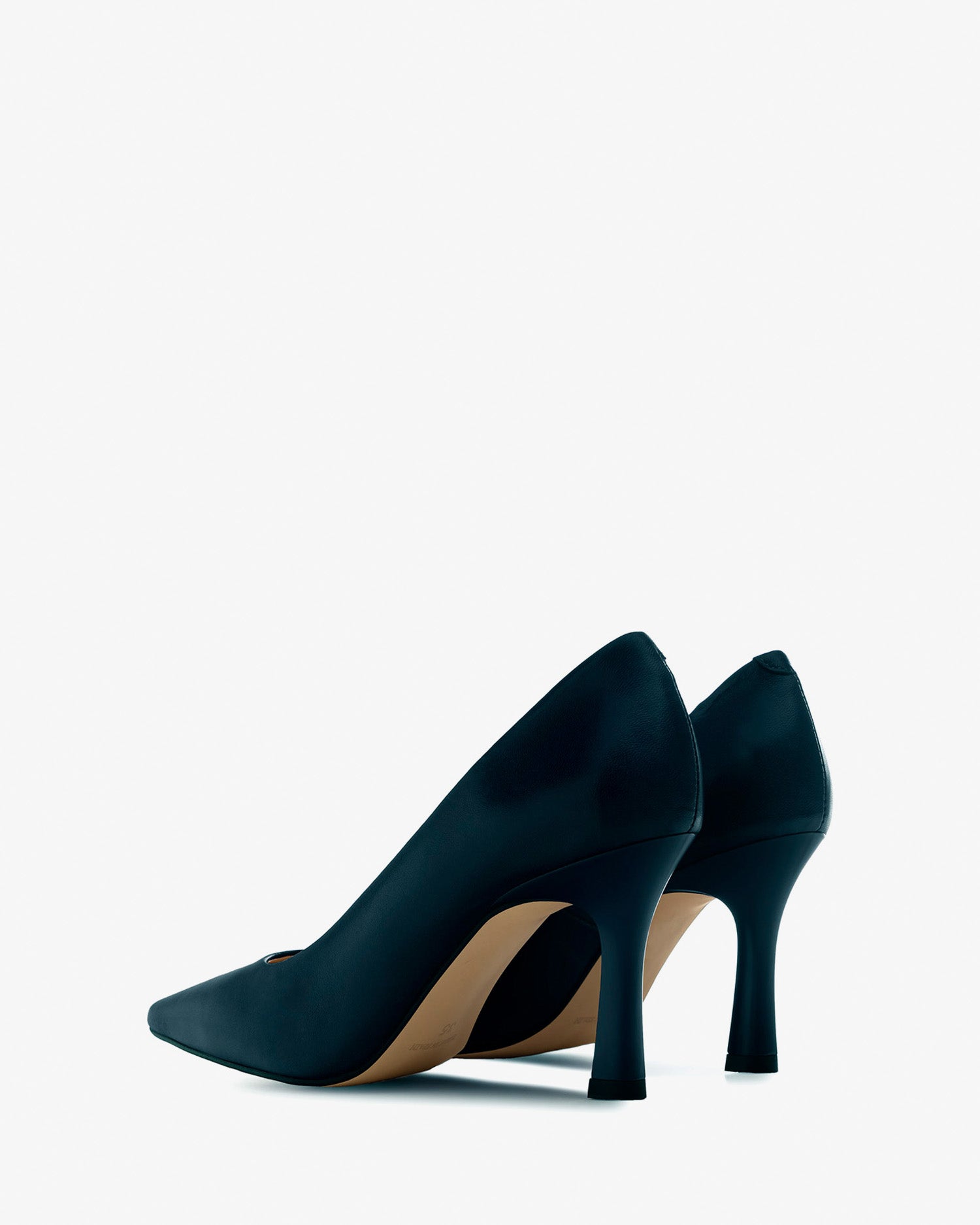 Stilettos in navy leather