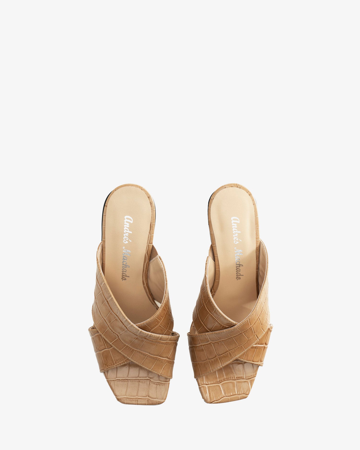 Sandali in pelle coccodrillo color terra