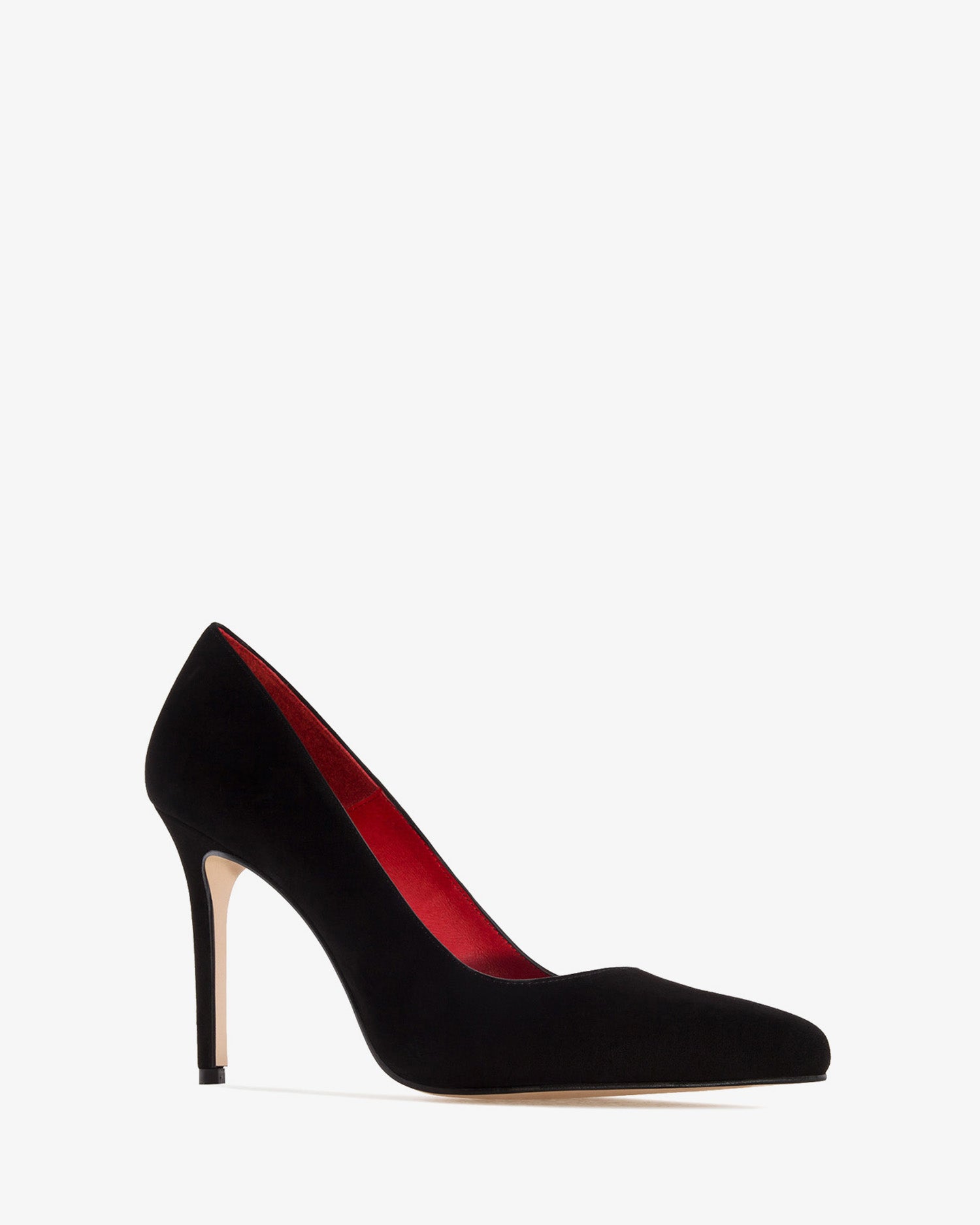 Heeled shoes in black suede