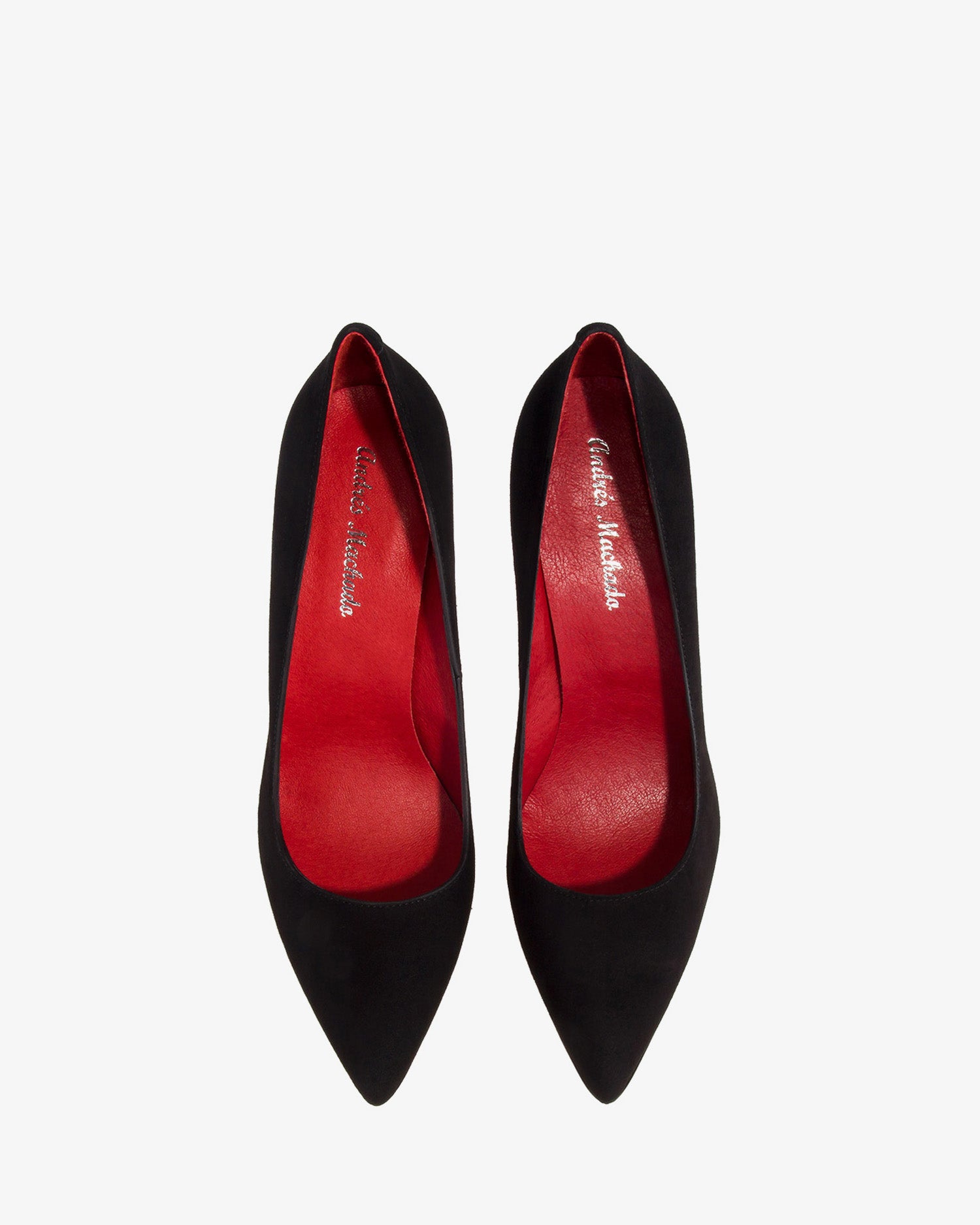Heeled shoes in black suede