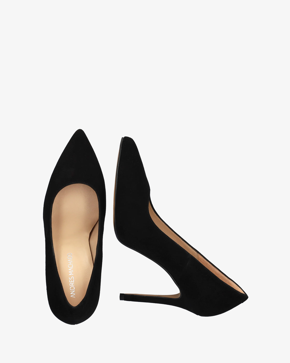 Heeled shoes in black suede