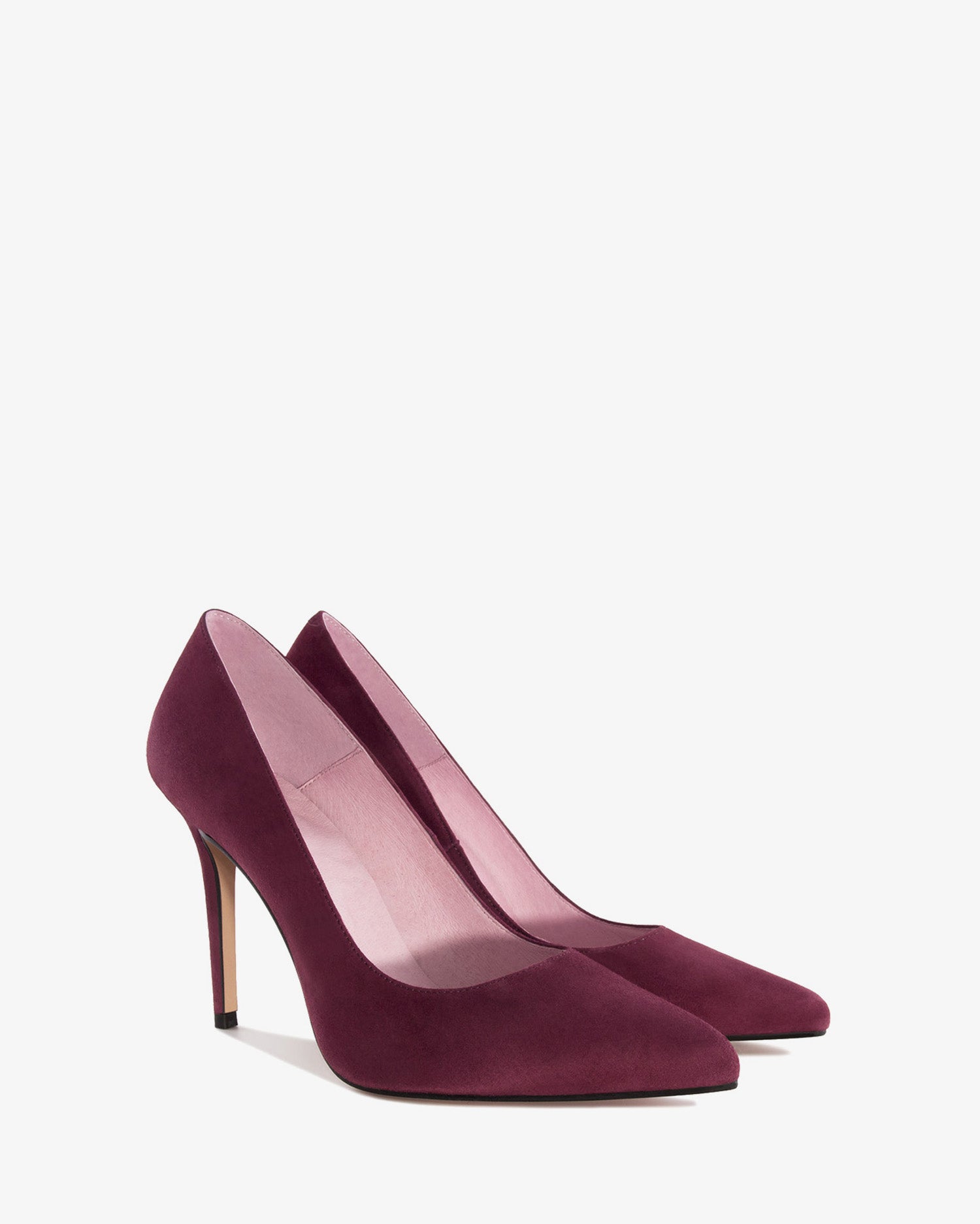 Heeled shoes in burgundy suede