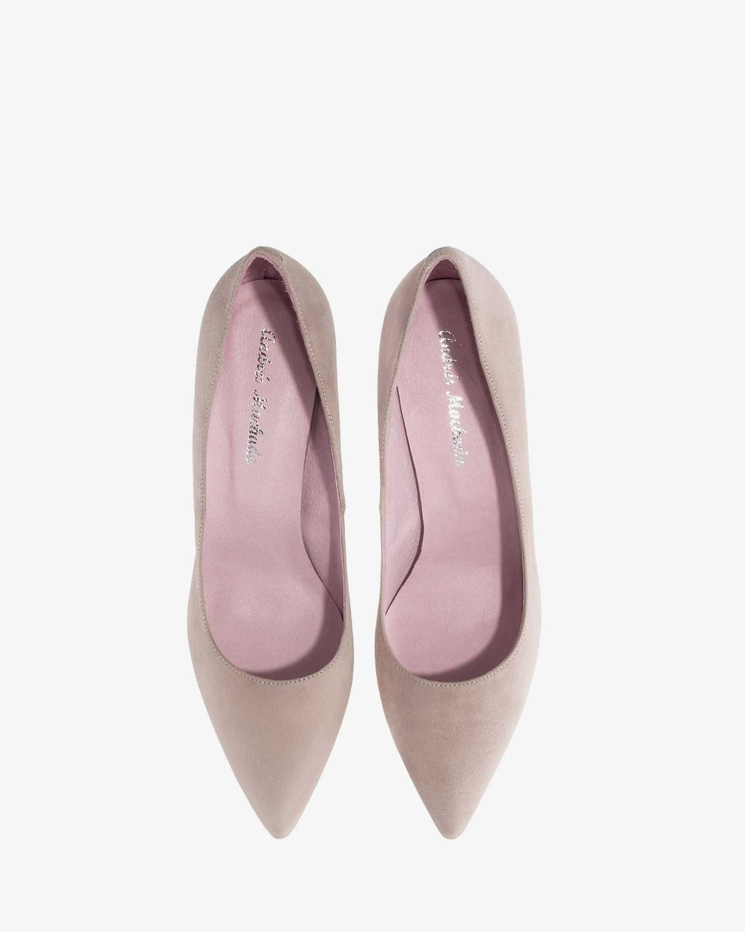 Heeled shoes in taupe suede