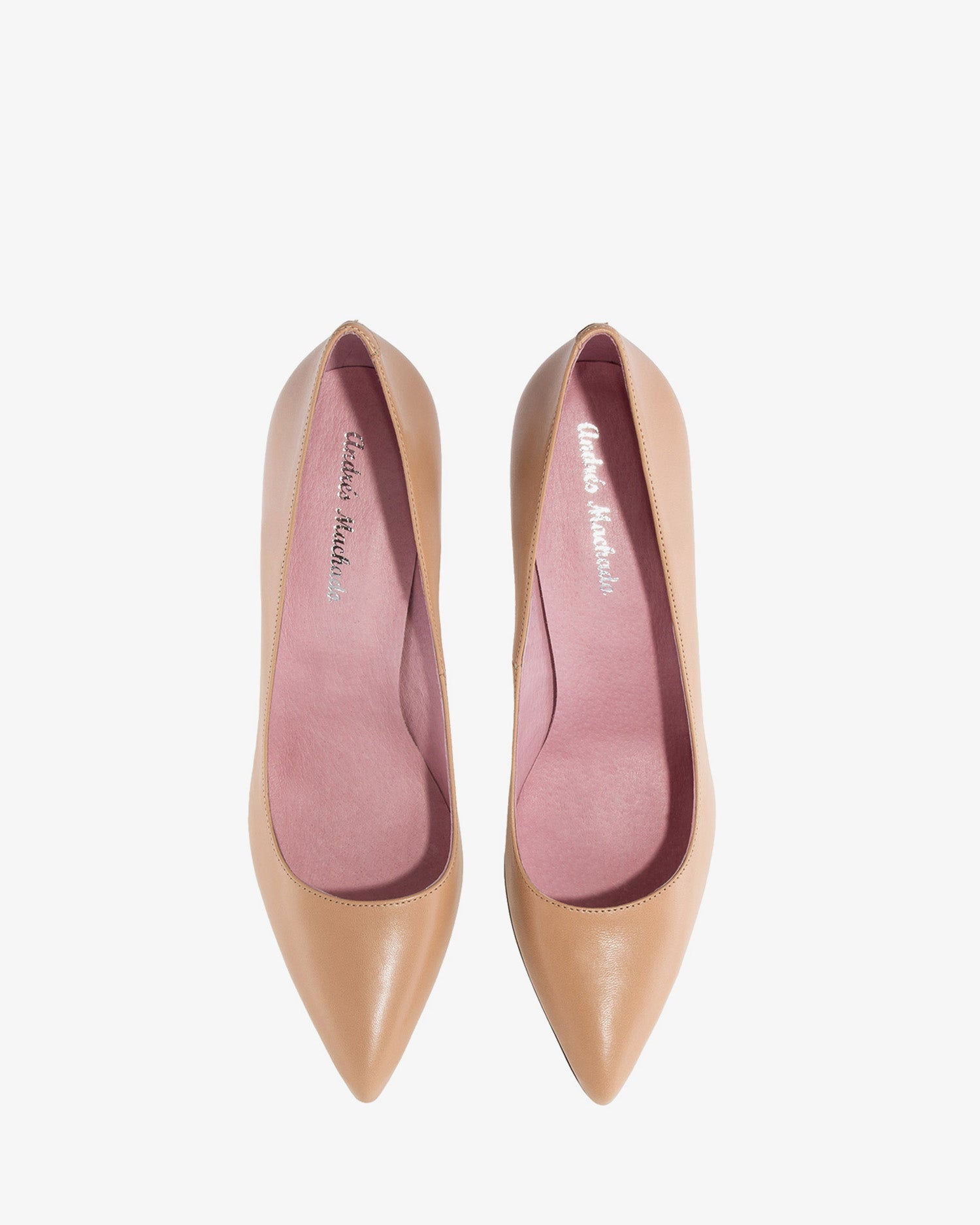 Heeled shoes in nude coloured nappa leather
