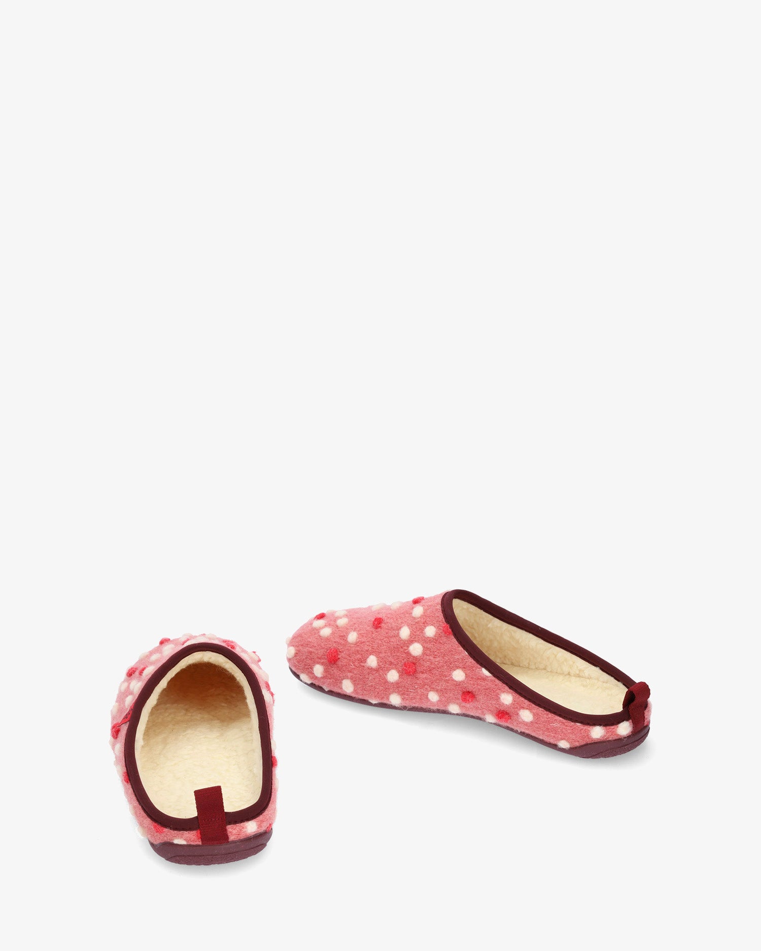 Zapatillas en lana rosa con puntos