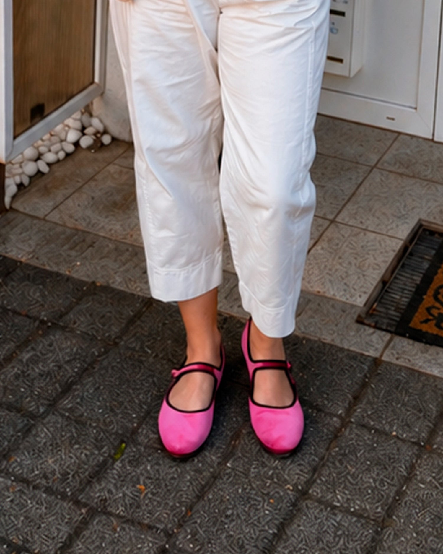 Camel earth velvet ballet flats 