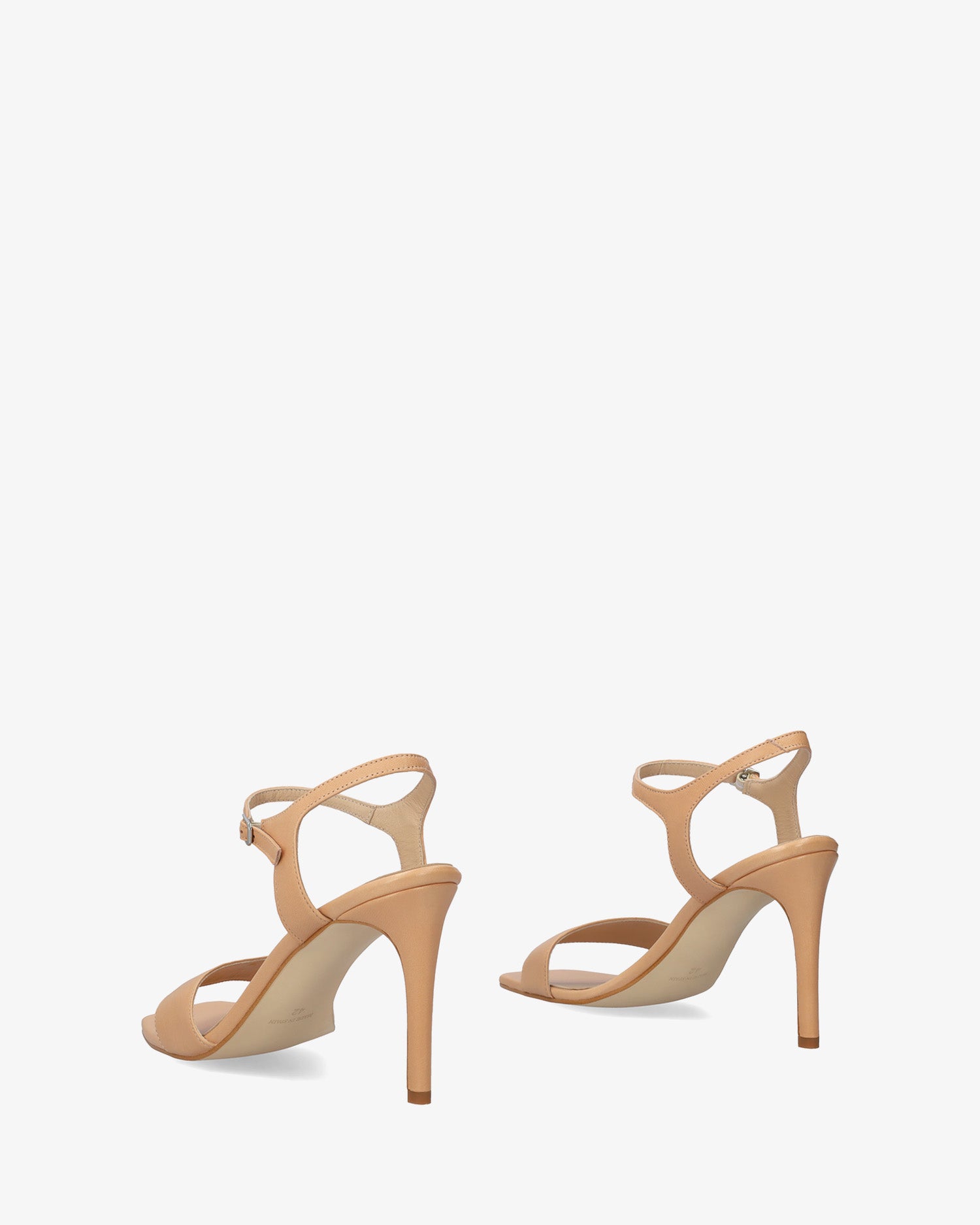Sandales en cuir nude