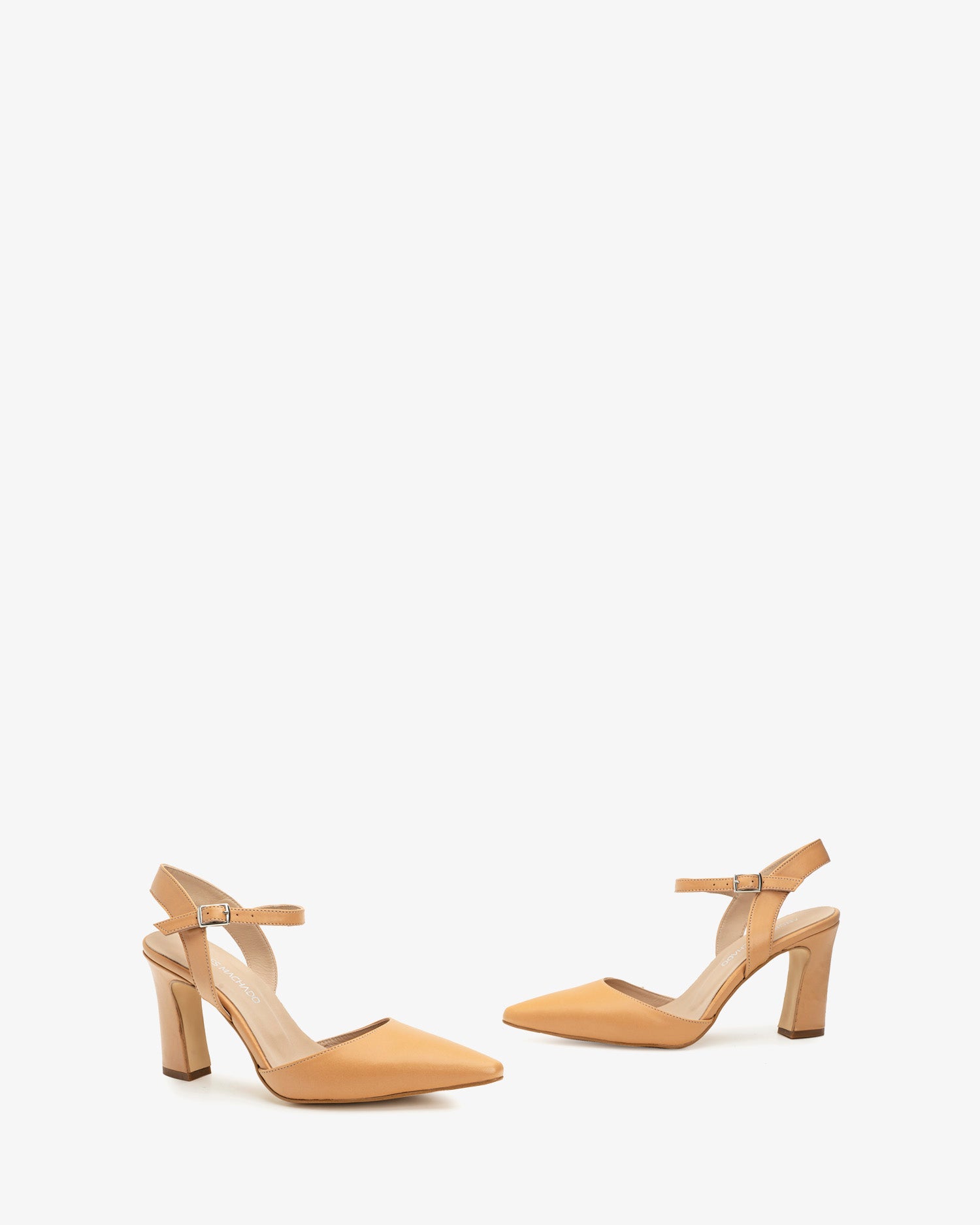 Salón tacón destalonado en piel nude