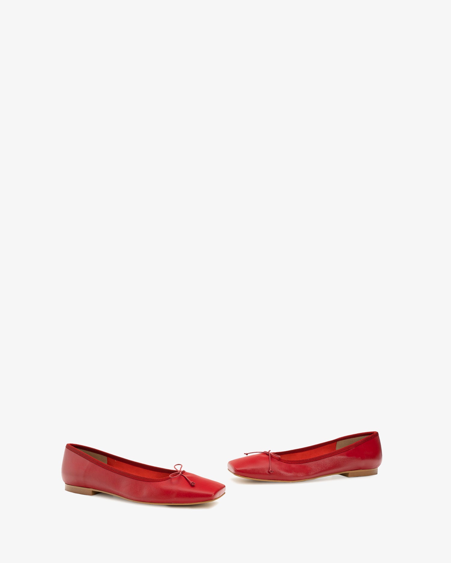 Bailarina plana en piel de color rojo