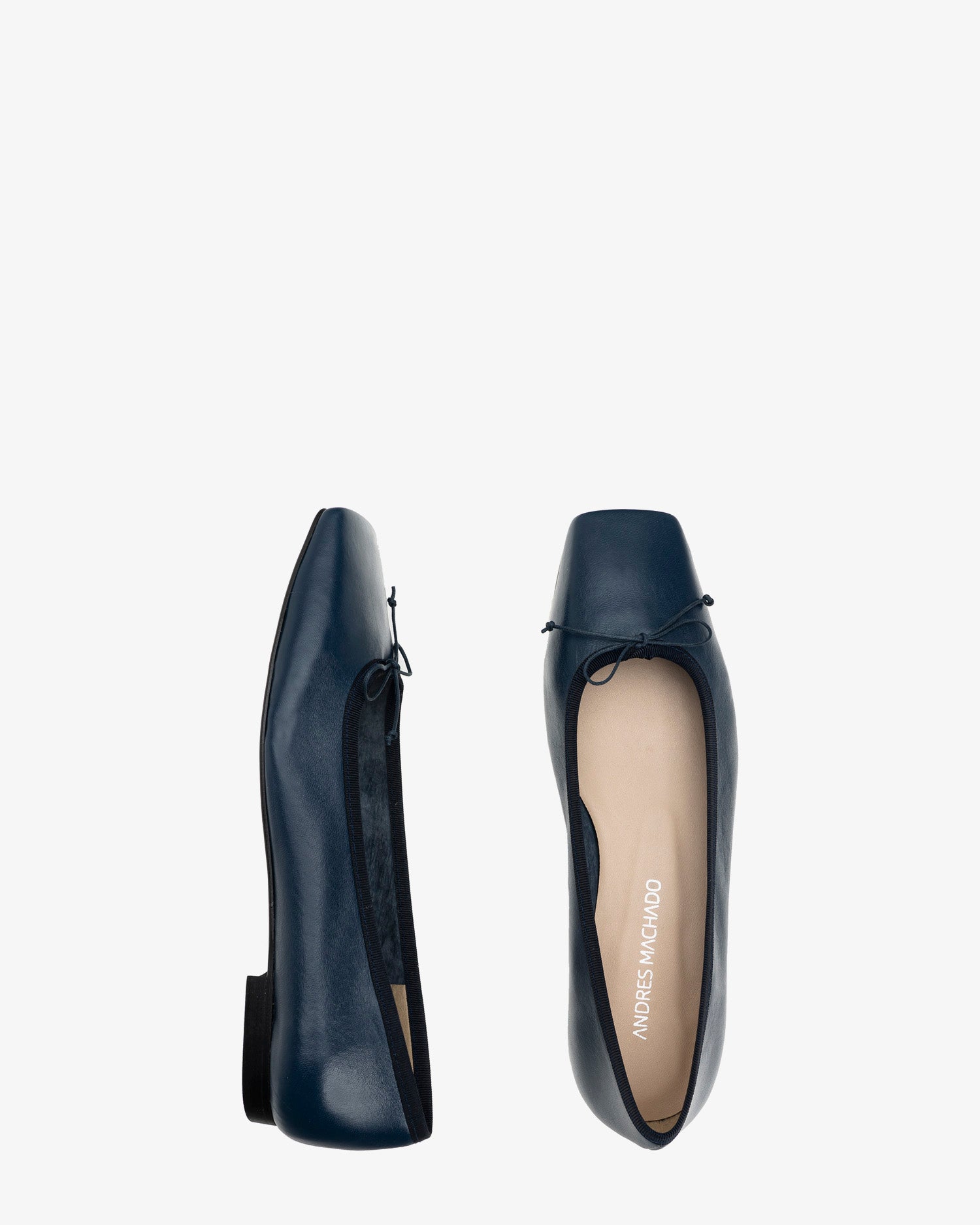 Bailarina plana en piel de color azul