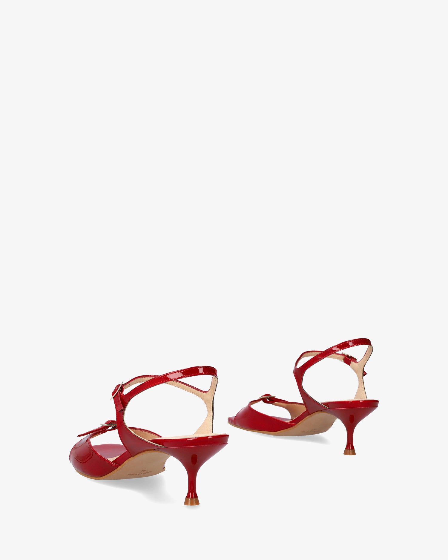 Sandalo in pelle verniciata bordeaux con tacco
