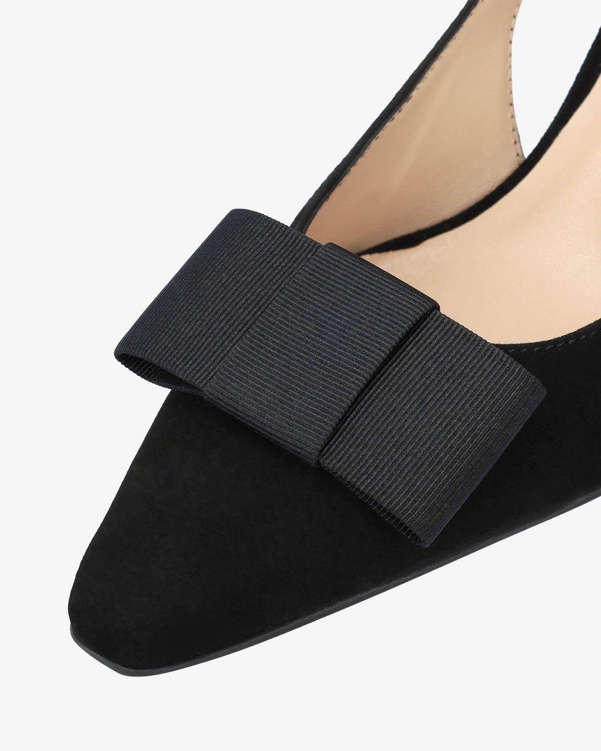 Décolleté slingback in camoscio nero con fiocco 