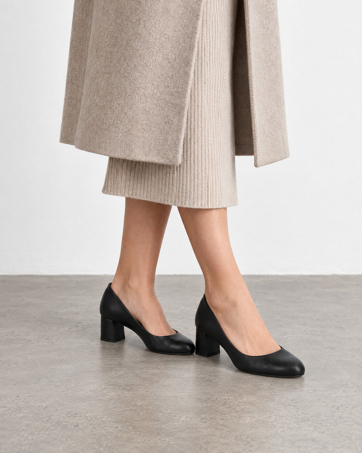 Décolleté in pelle nera