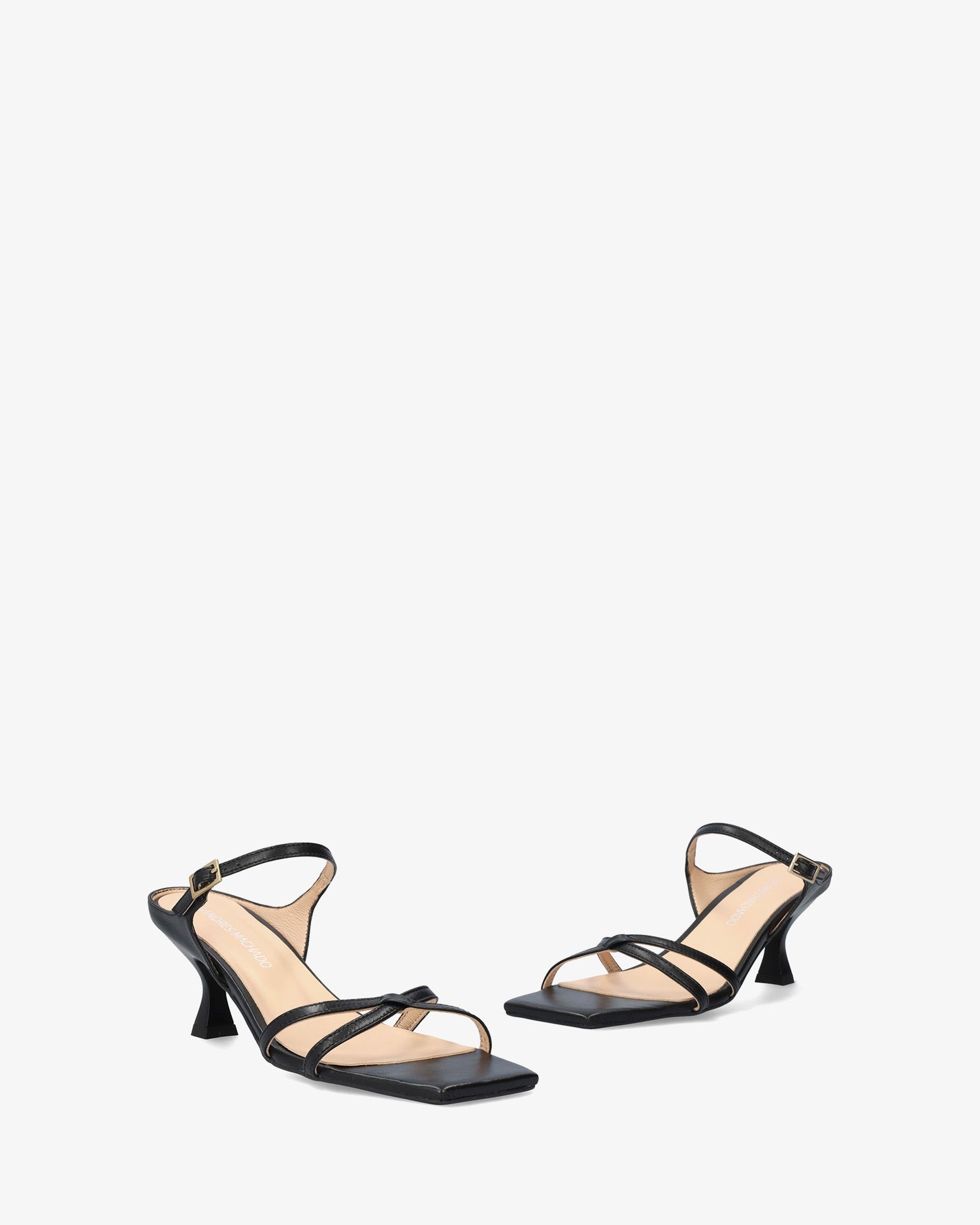 Sandalo con tacco in pelle nero
