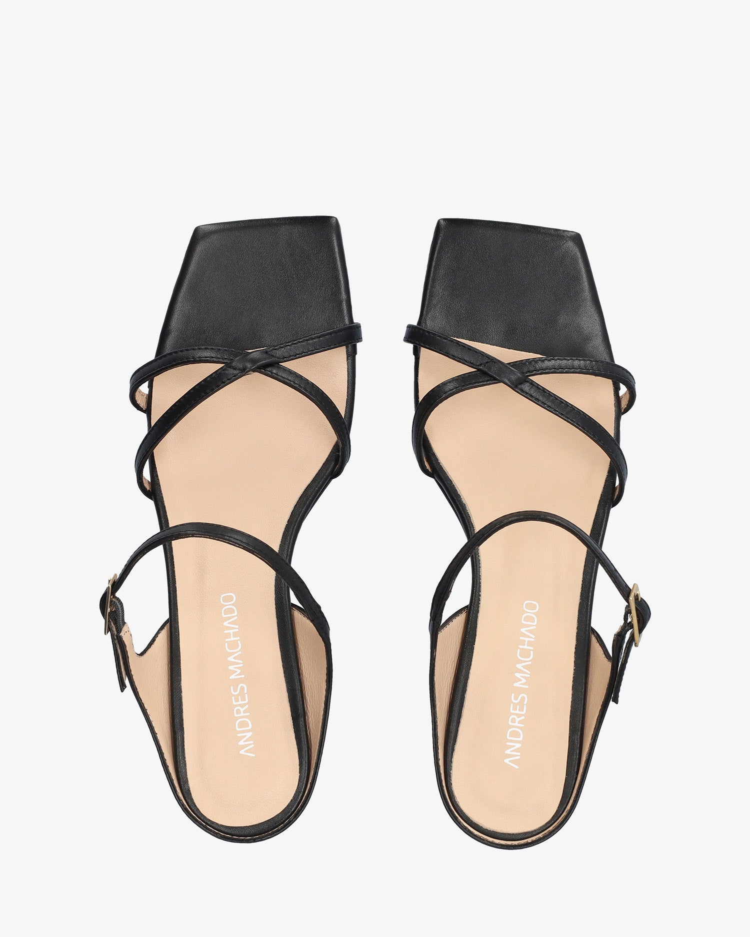 Sandalo con tacco in pelle nero
