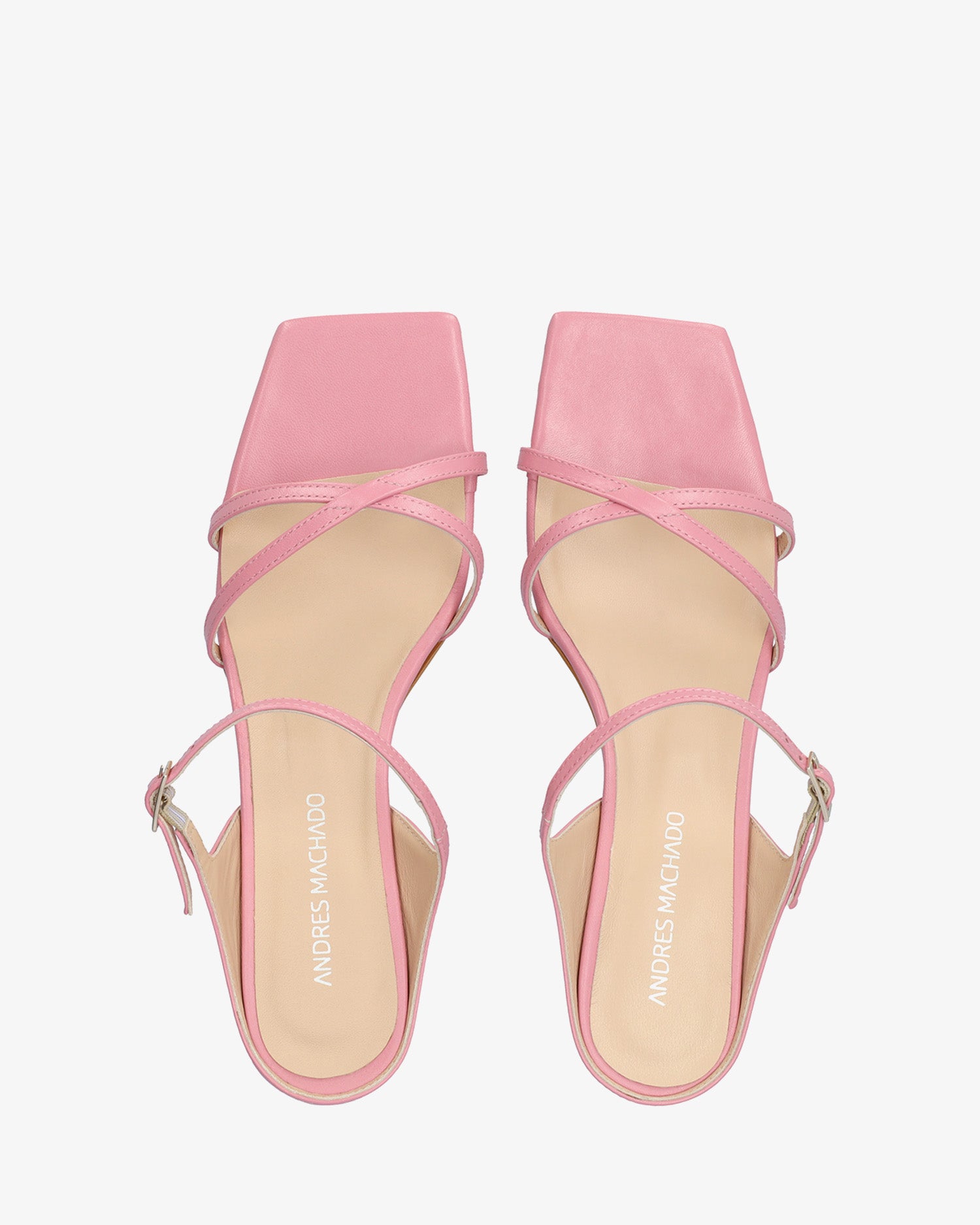 Sandalia con tacón en piel rosa